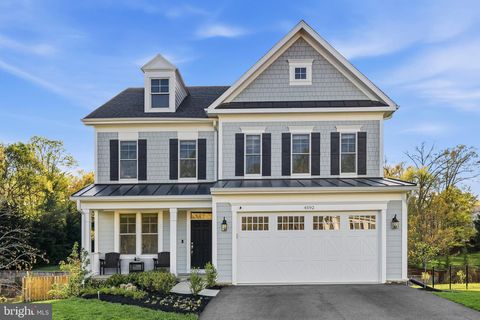 Photo of 4592 Marshall Hills Lane, FAIRFAX, VA 22030 (MLS # VAFX2301136)