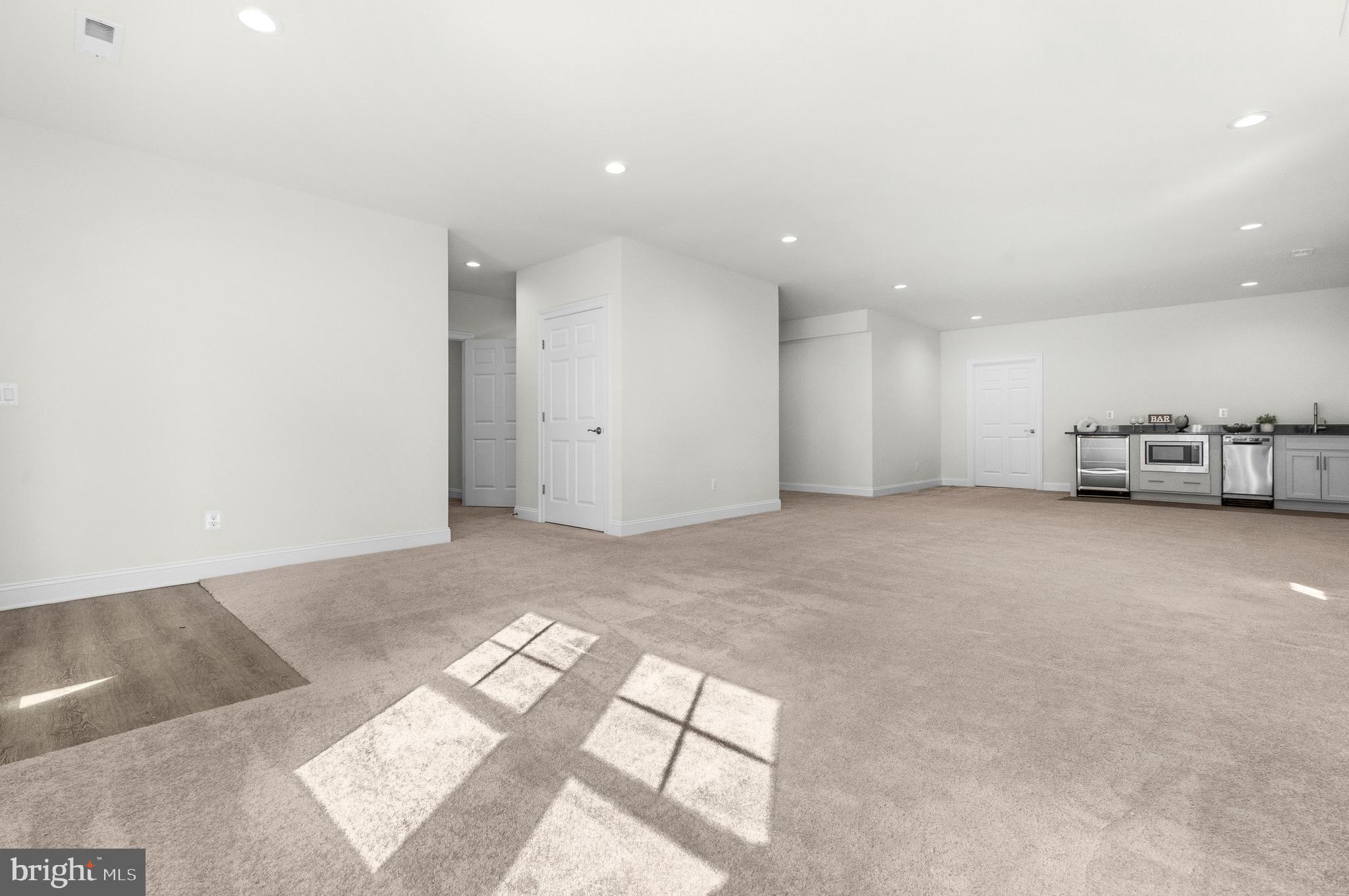 MARSHALL HILLS - Residential