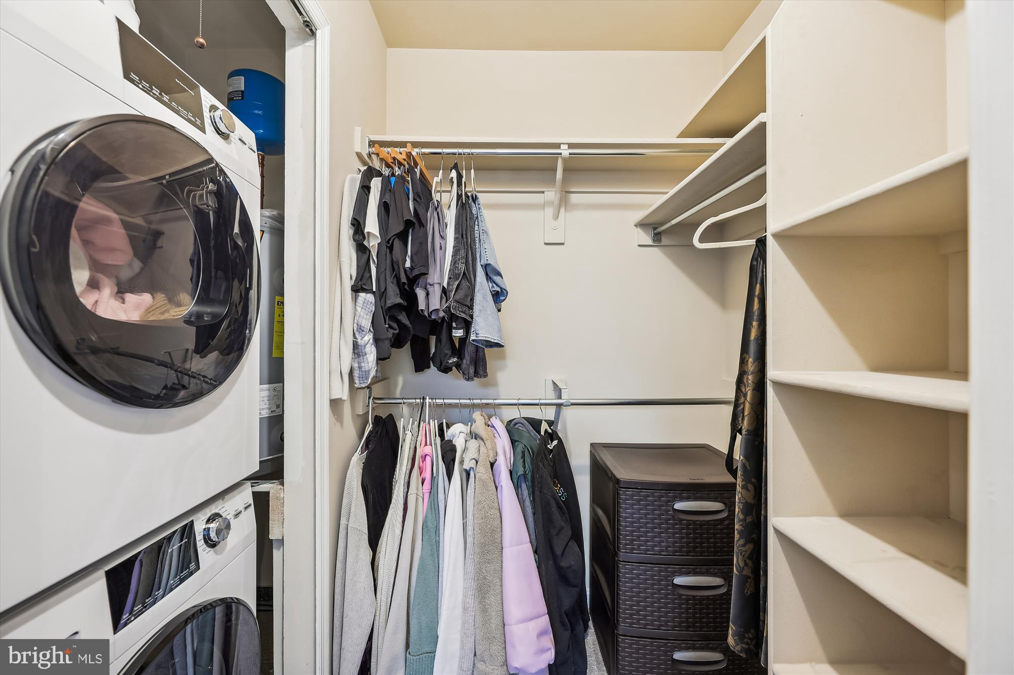 SUMMERWALK - Residential