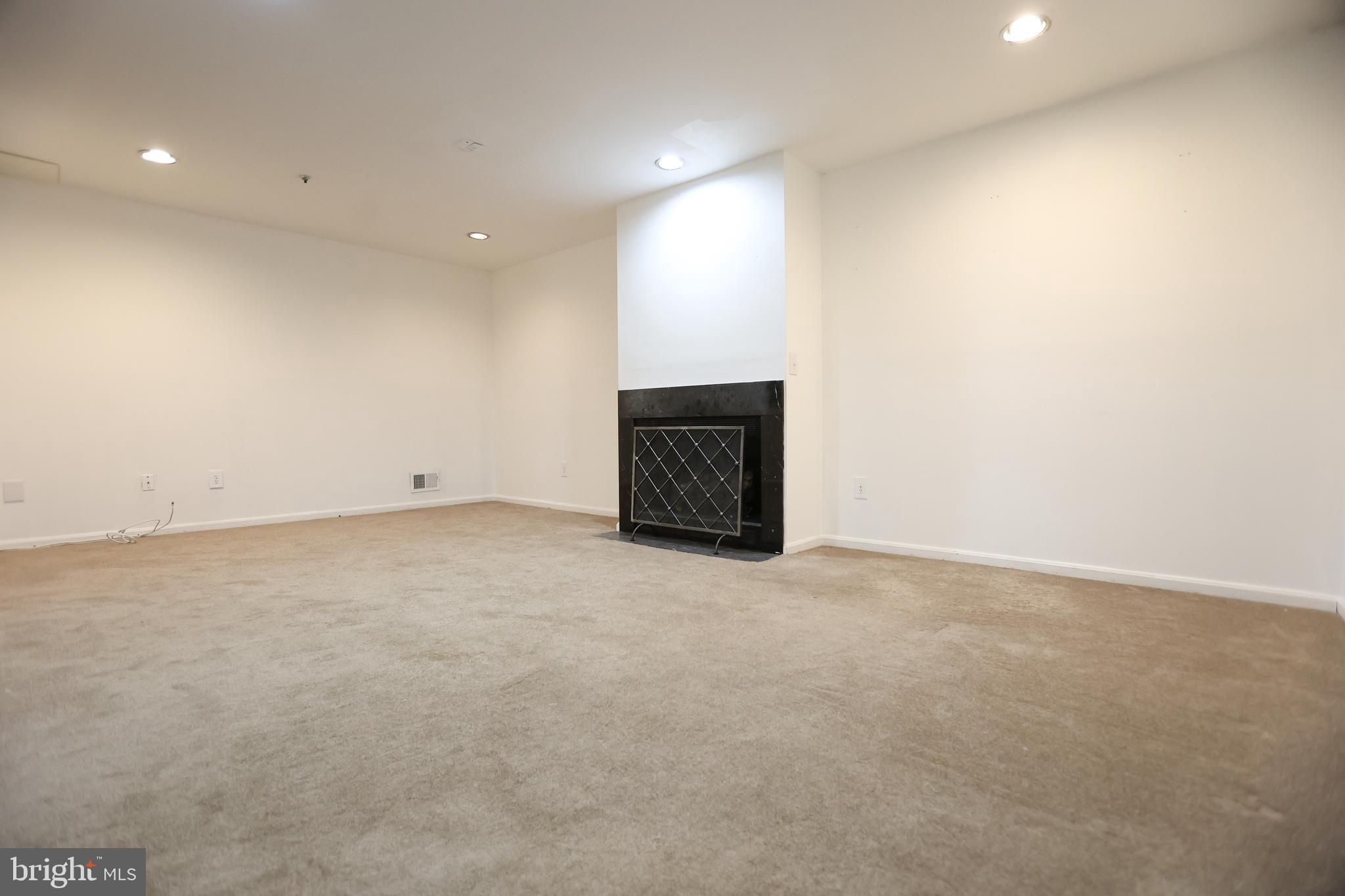 LYONS GATE - Residential Lease