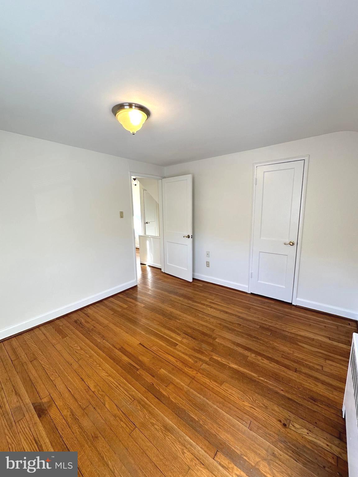 COLLEGE PARK - Residential Lease
