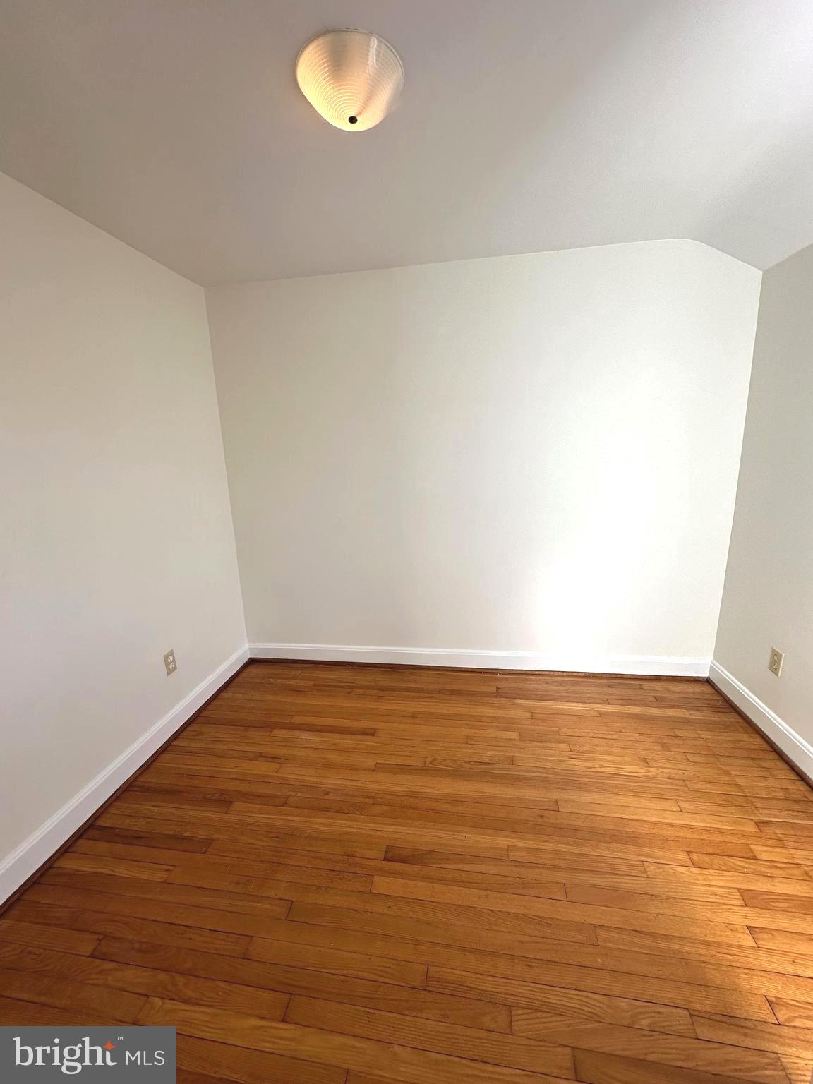 COLLEGE PARK - Residential Lease
