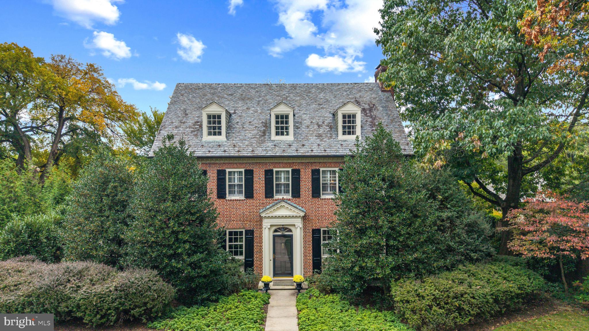 32 CHARLCOTE PLACE