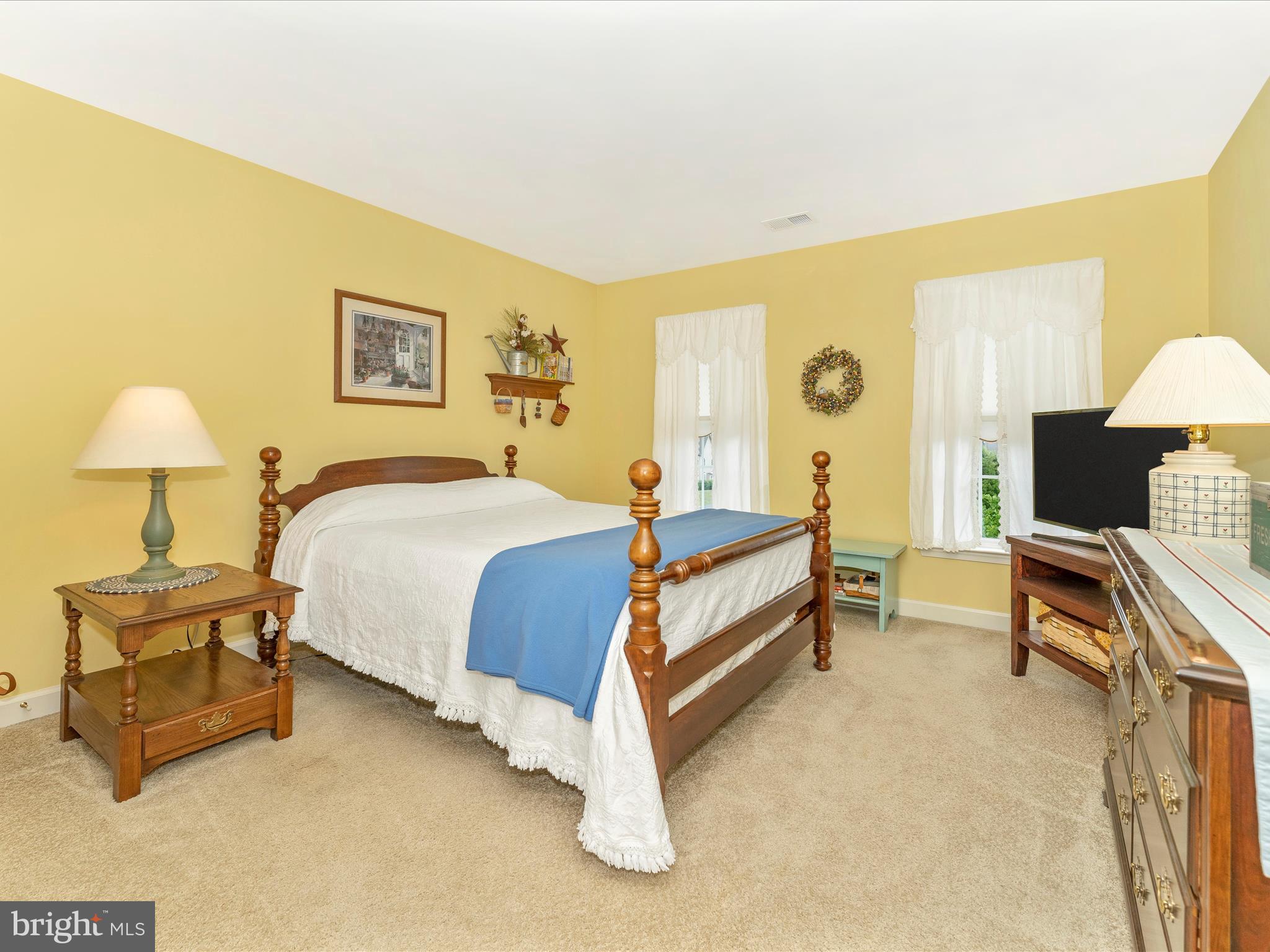 ELMWOOD FARM - Residential