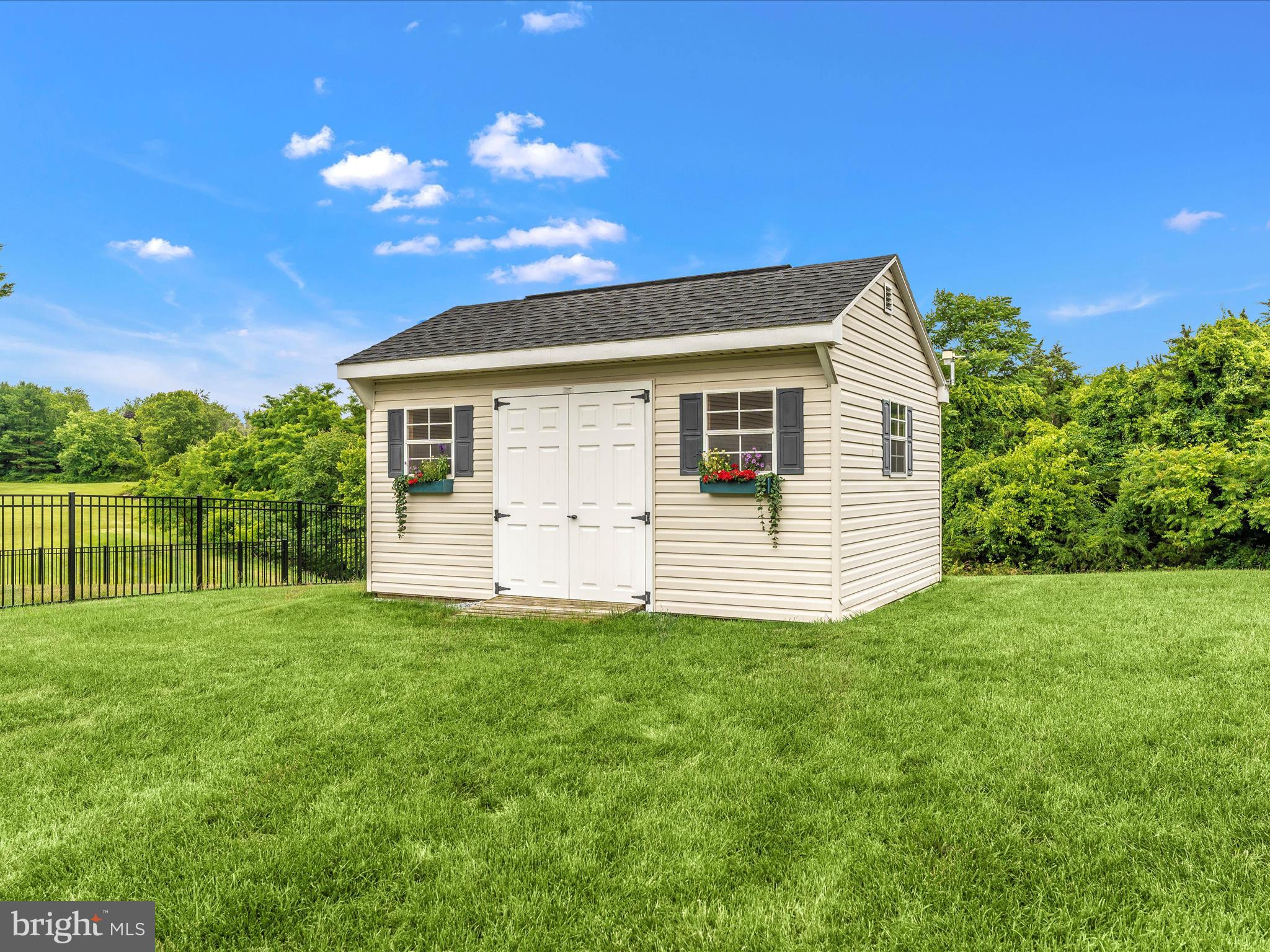 ELMWOOD FARM - Residential