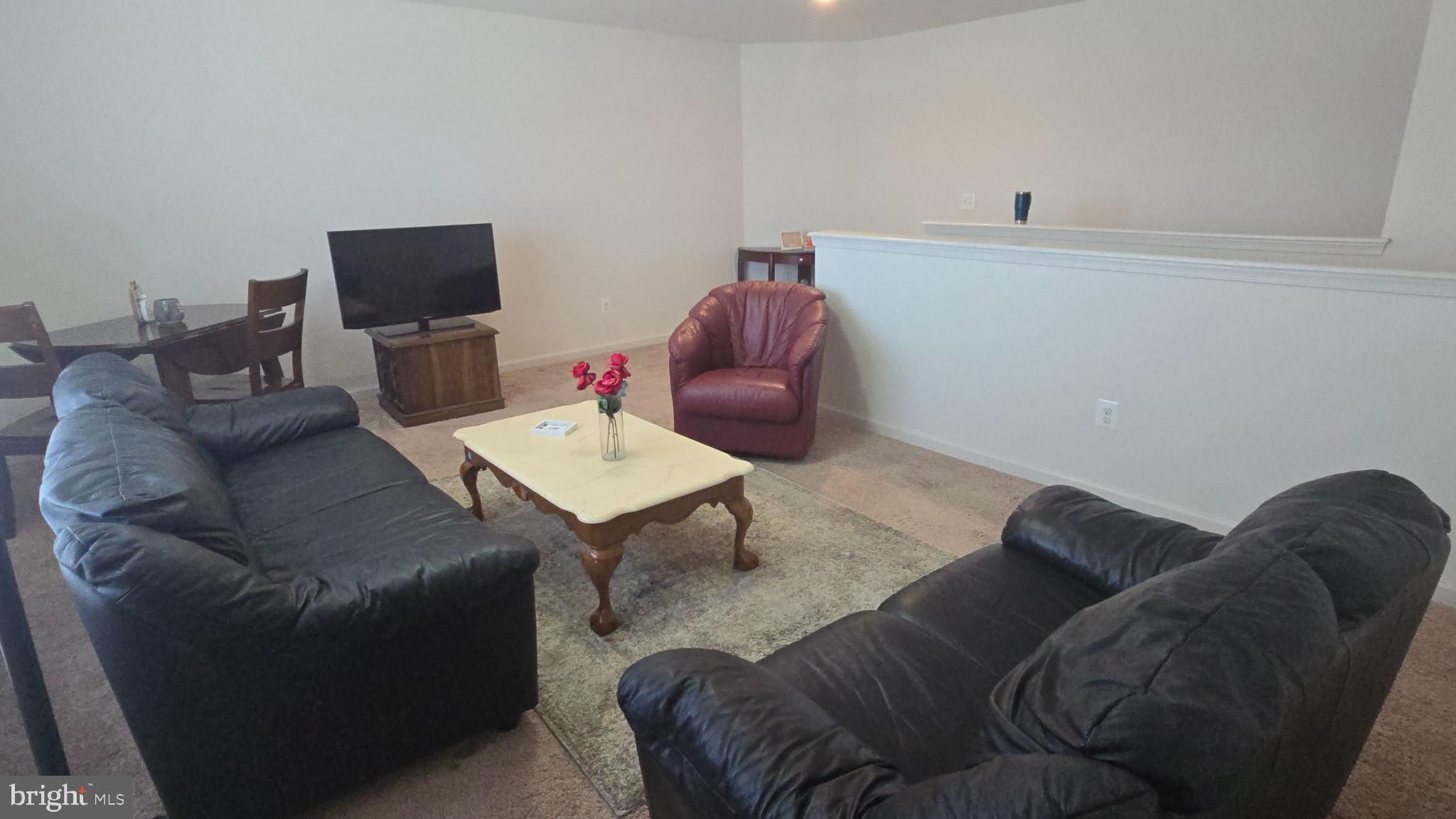 MCGINNIS POINT - Residential