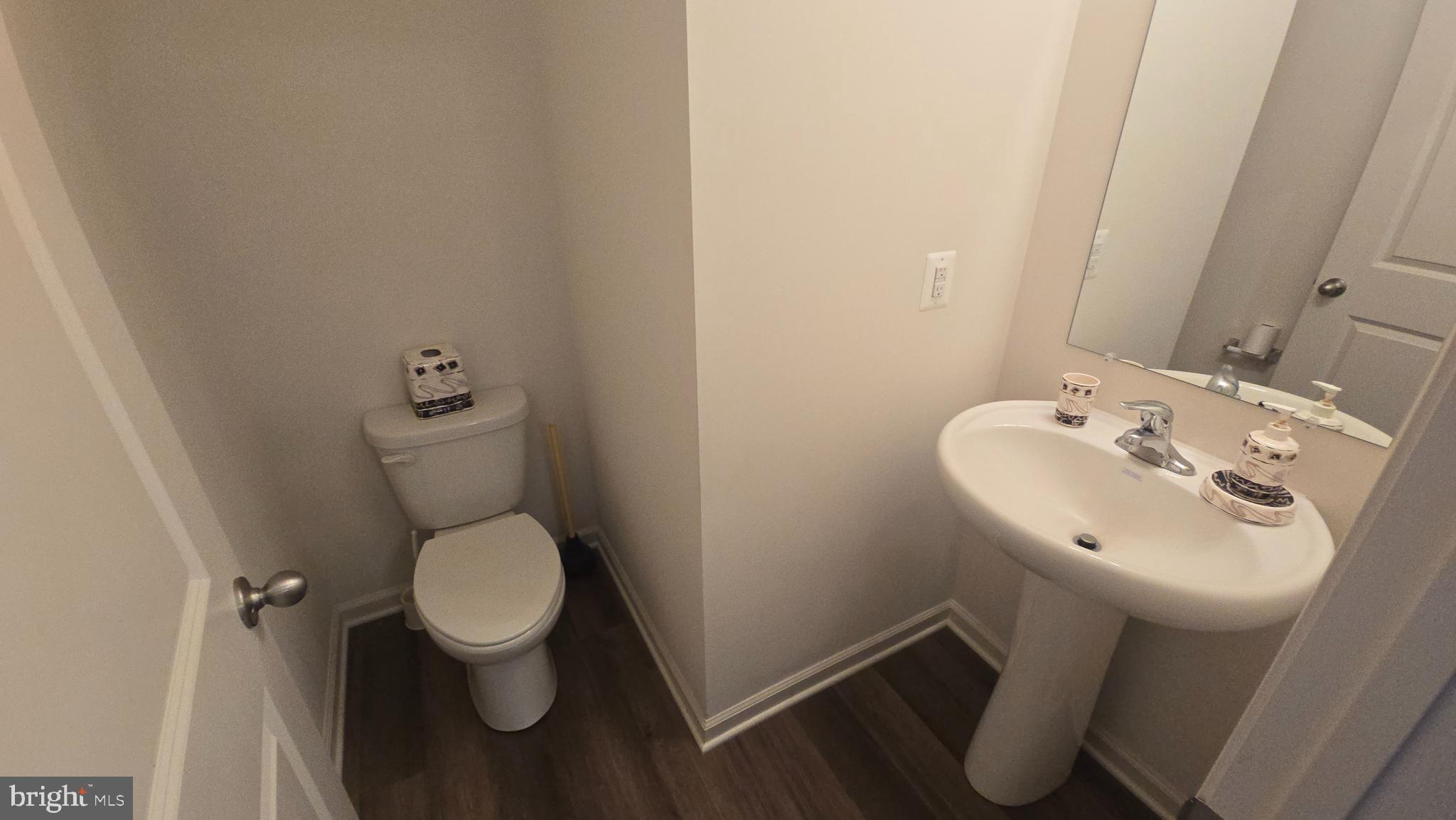 MCGINNIS POINT - Residential