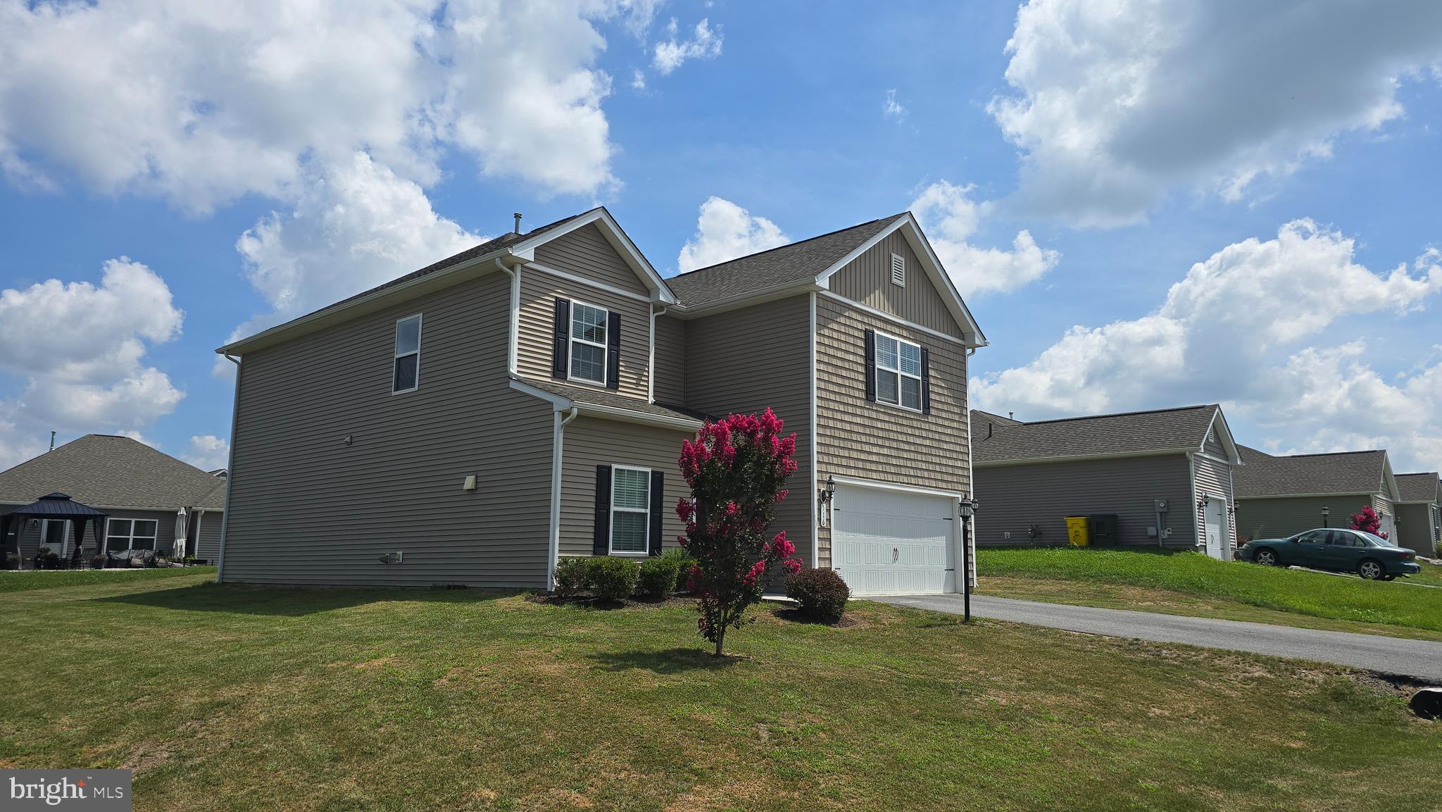 MCGINNIS POINT - Residential