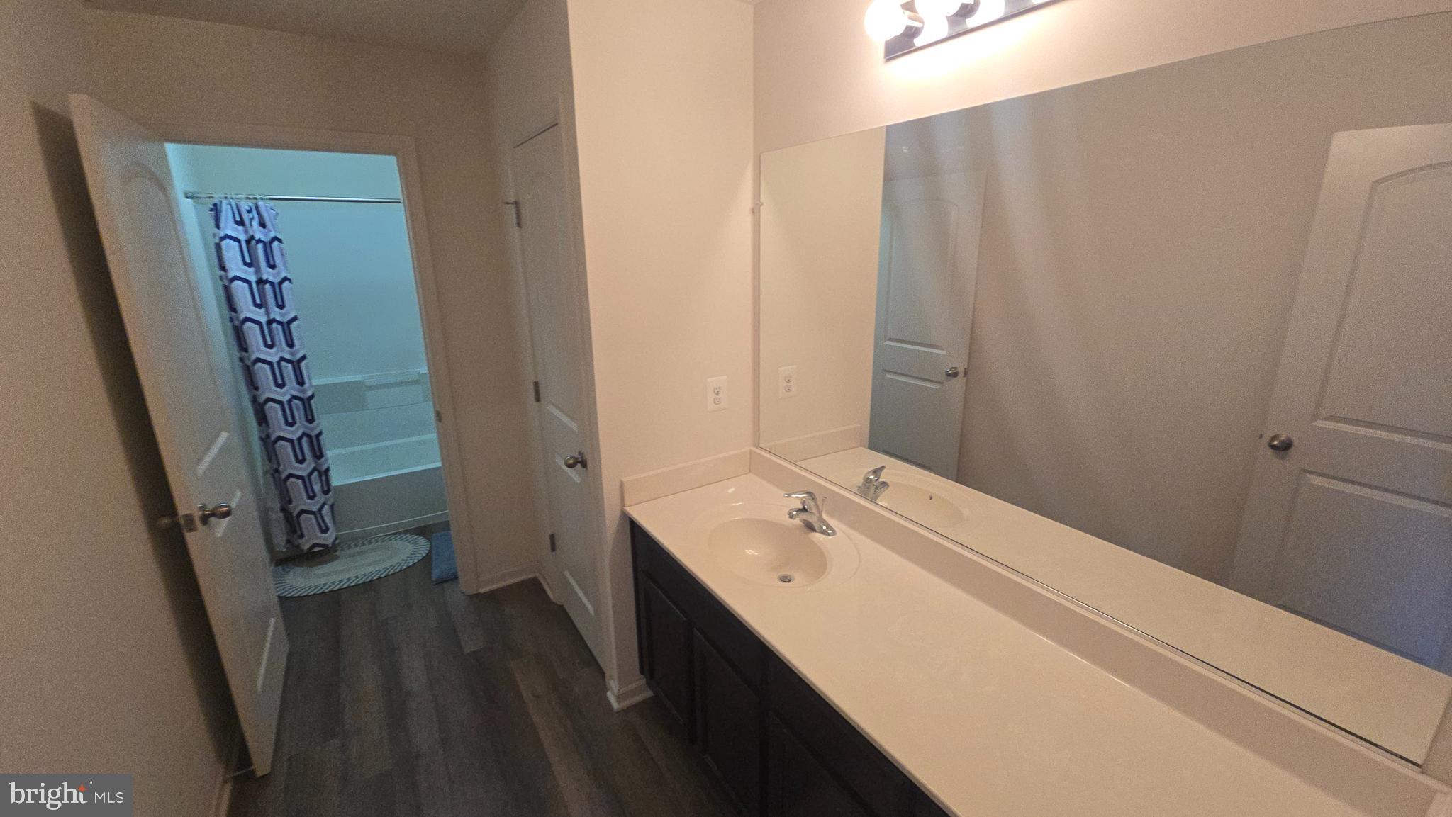 MCGINNIS POINT - Residential