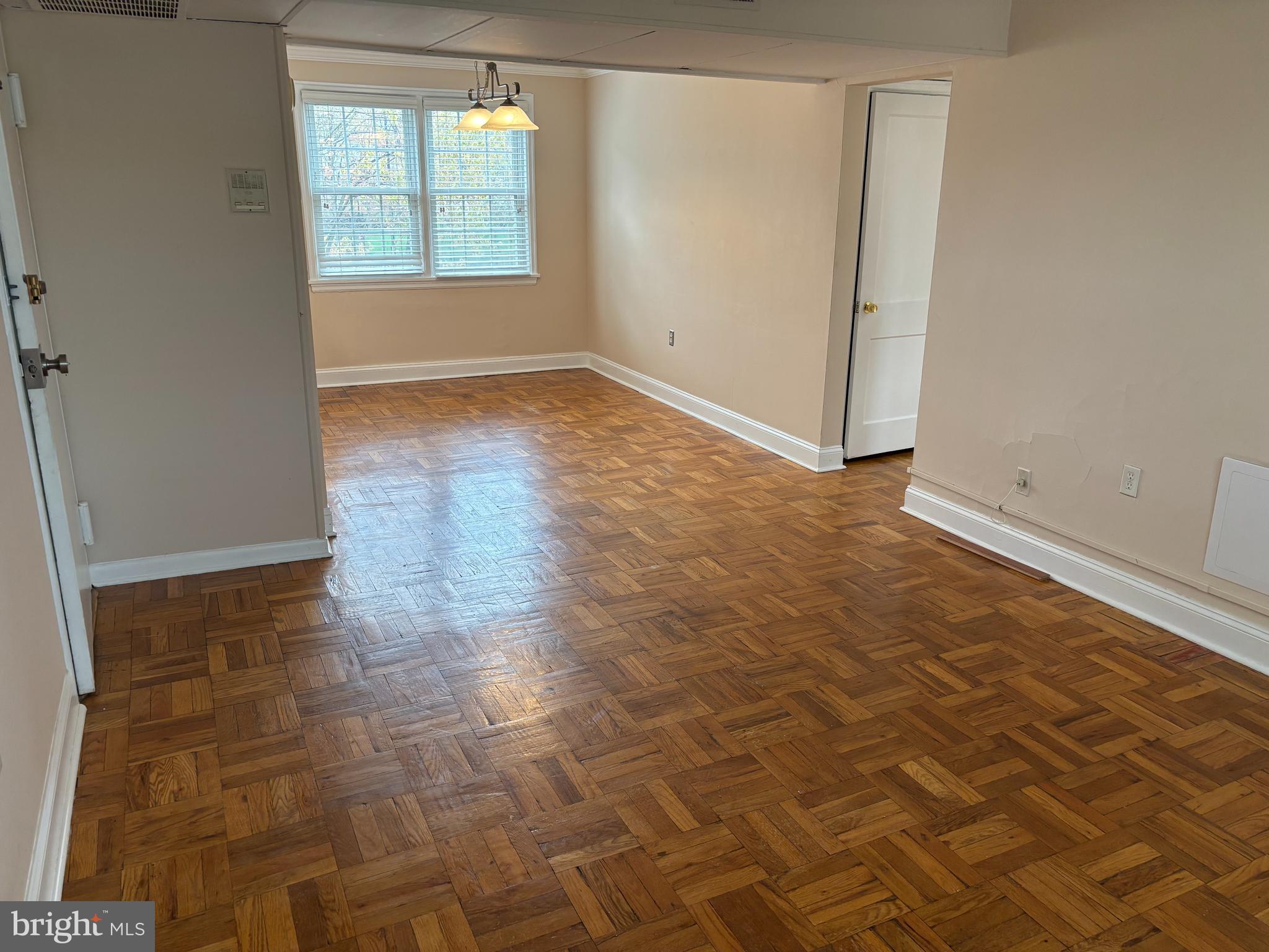 6617 E WAKEFIELD DRIVE B2