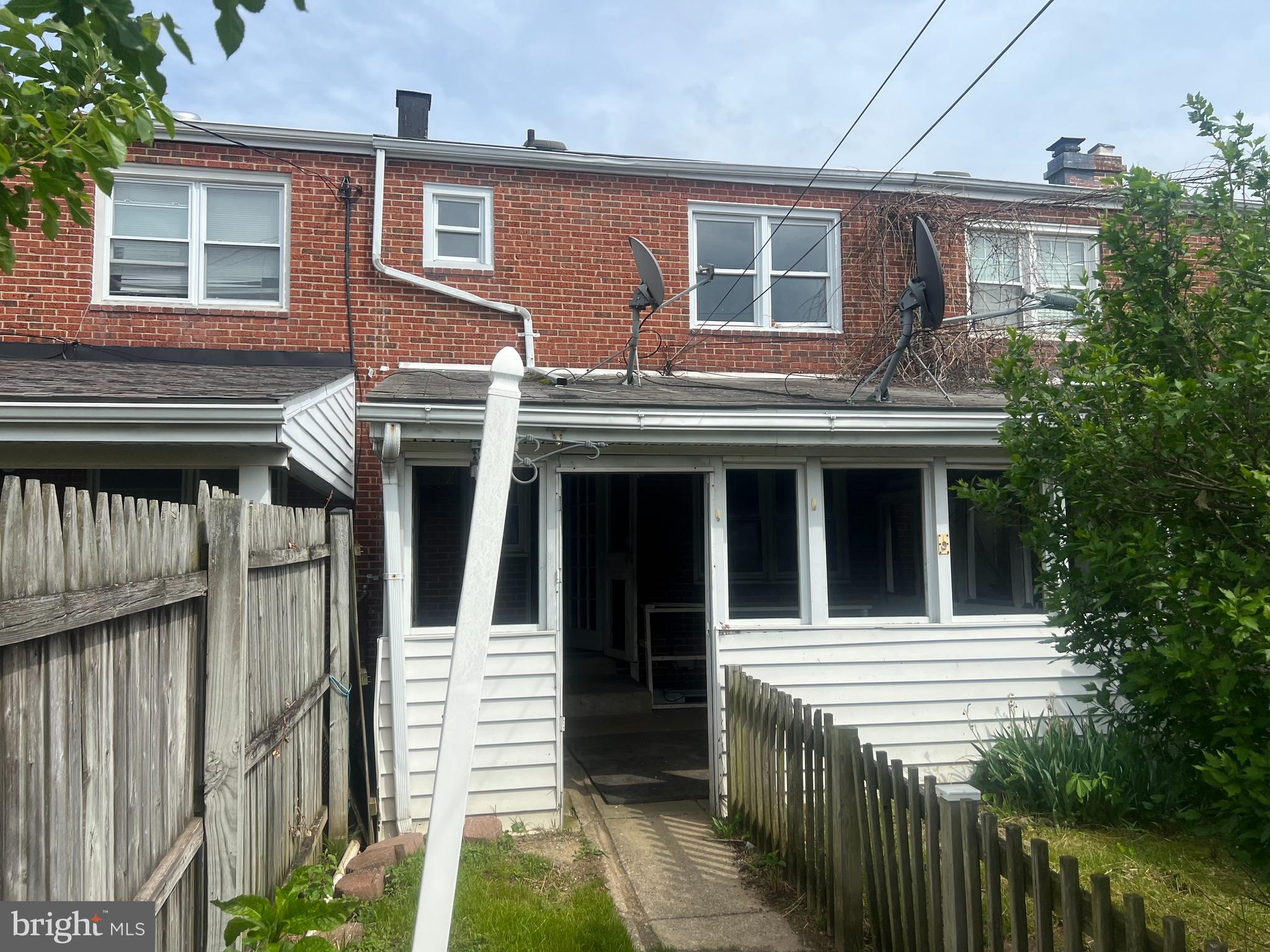 EASTCREST - Residential