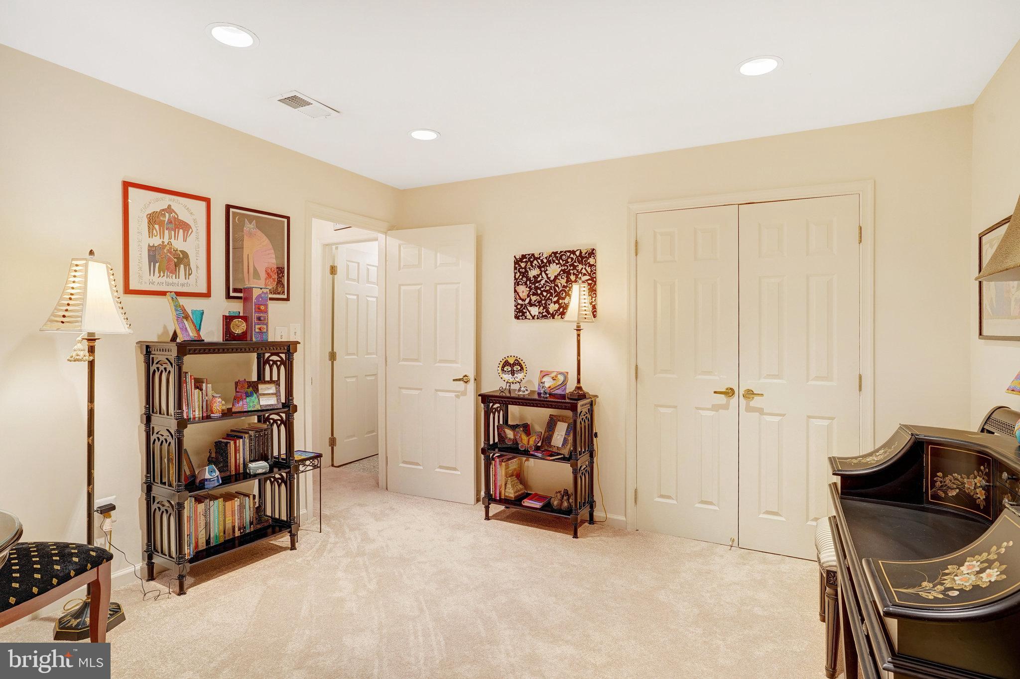 HERITAGE HUNT - Residential