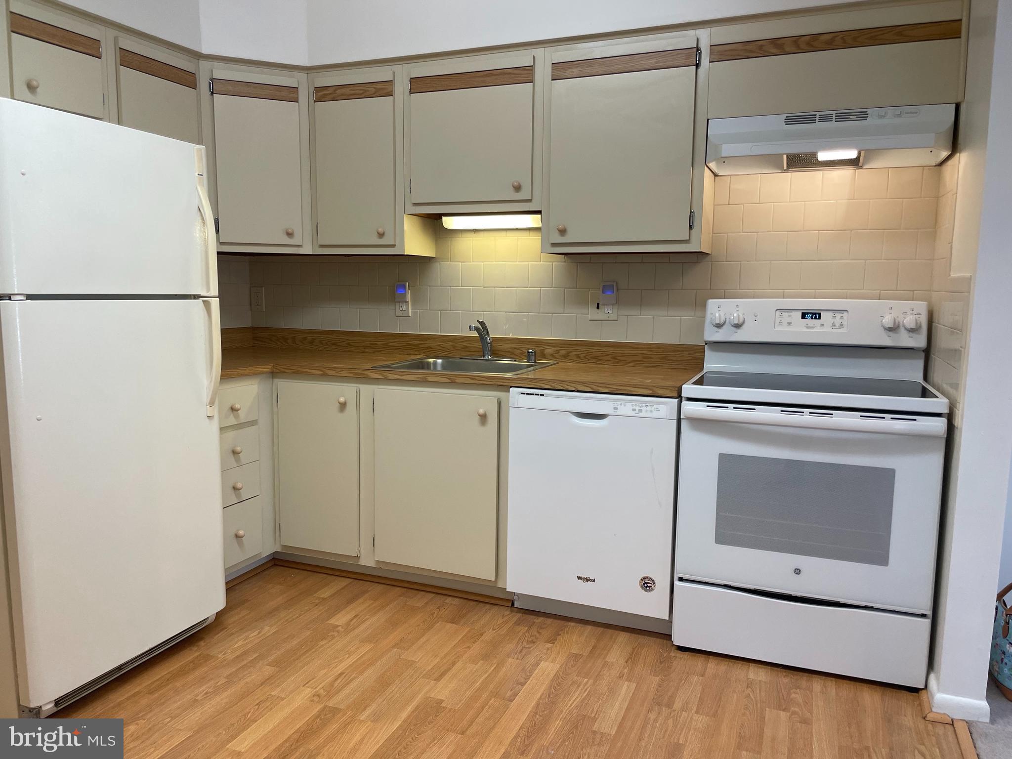 MAYS CHAPEL VILLAGE - Residential Lease