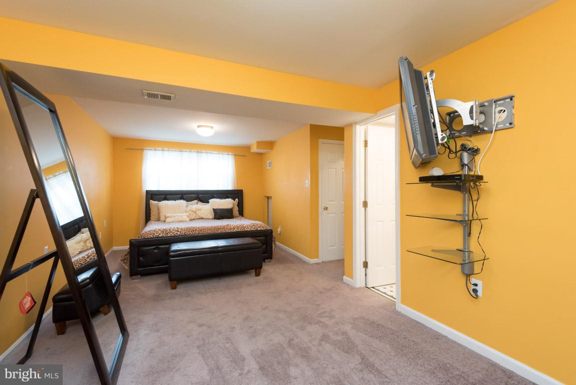 HOLLAWAY ESTATES - Residential