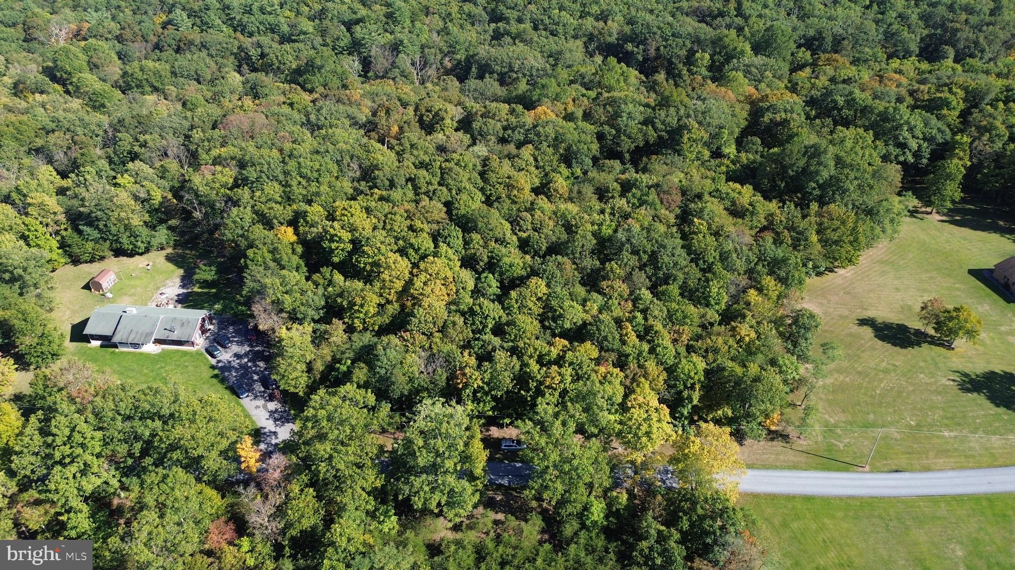 TWIN LAKES EAST - Land