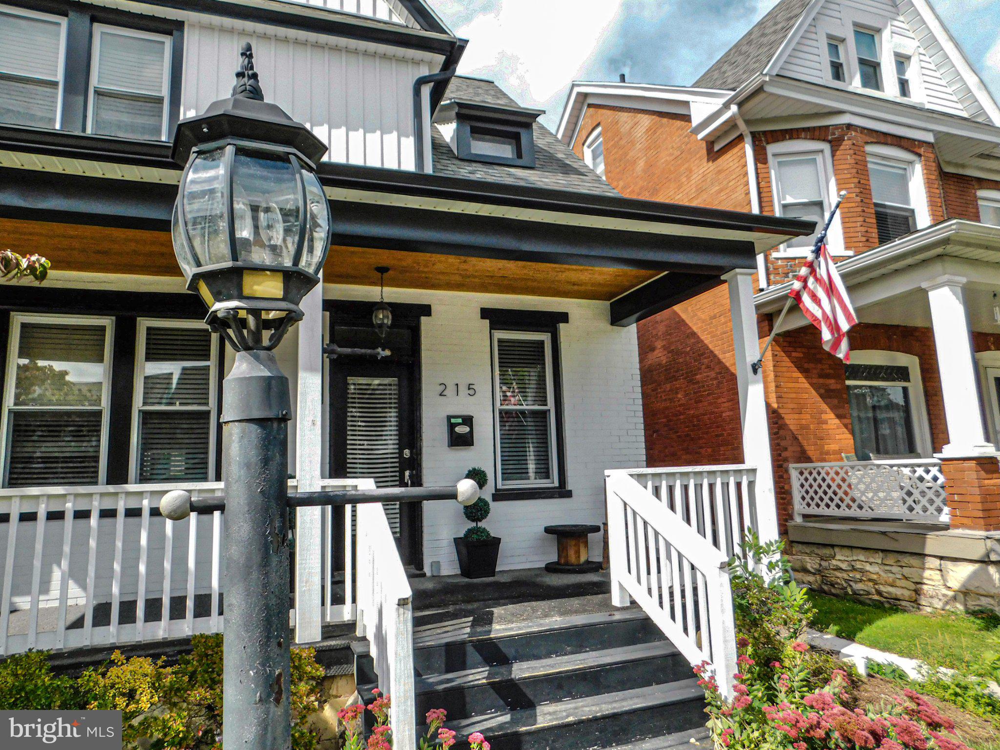 215 N 11TH AVENUE