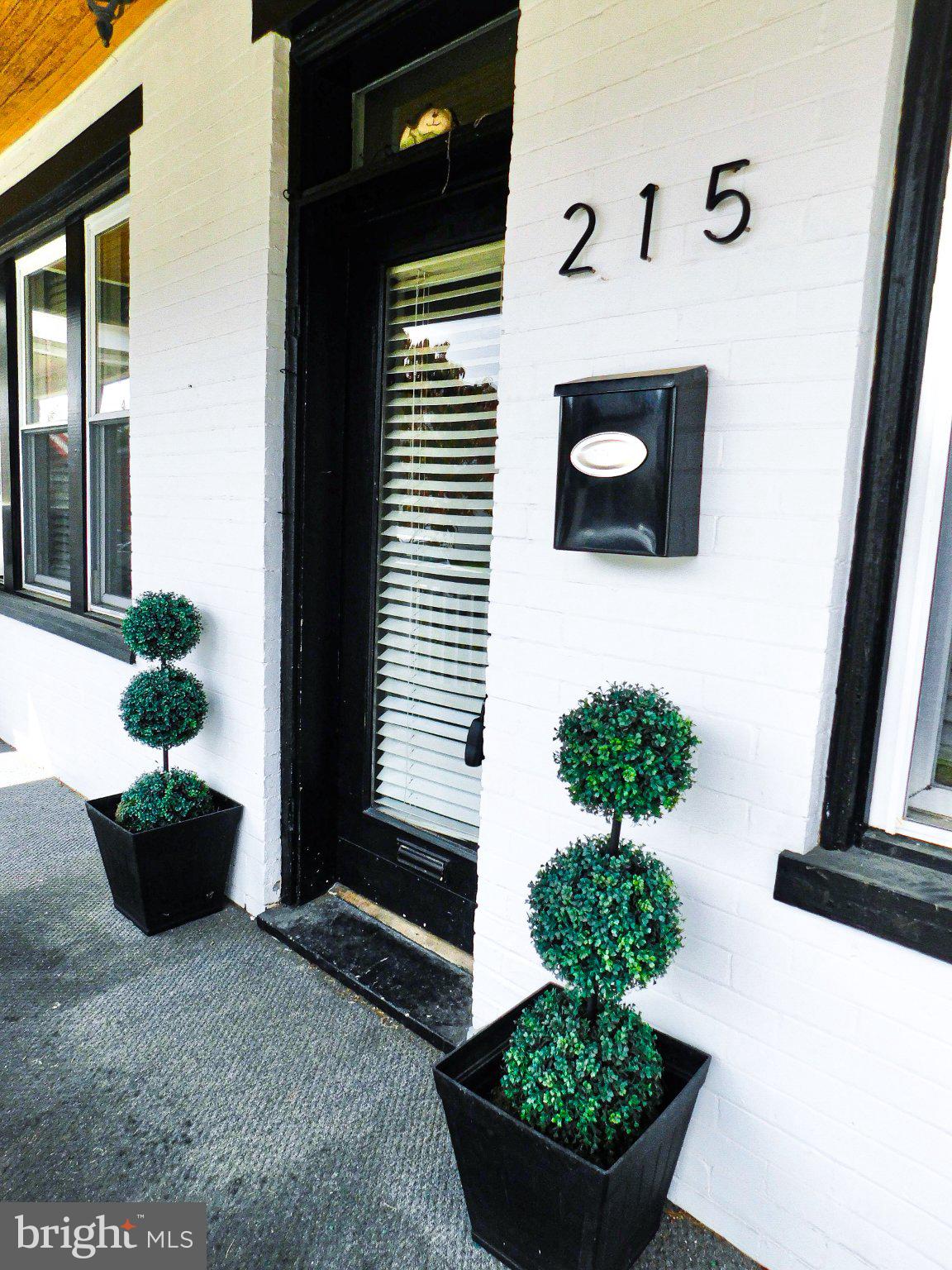 215 N 11TH AVENUE