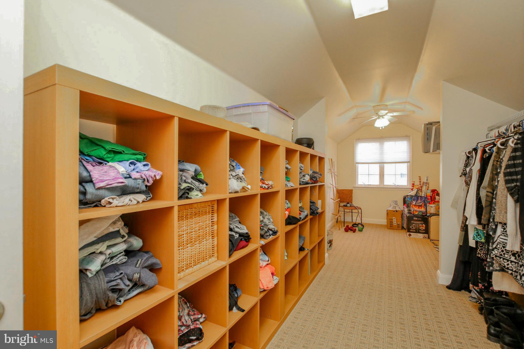 MERRITT HOMES - Residential