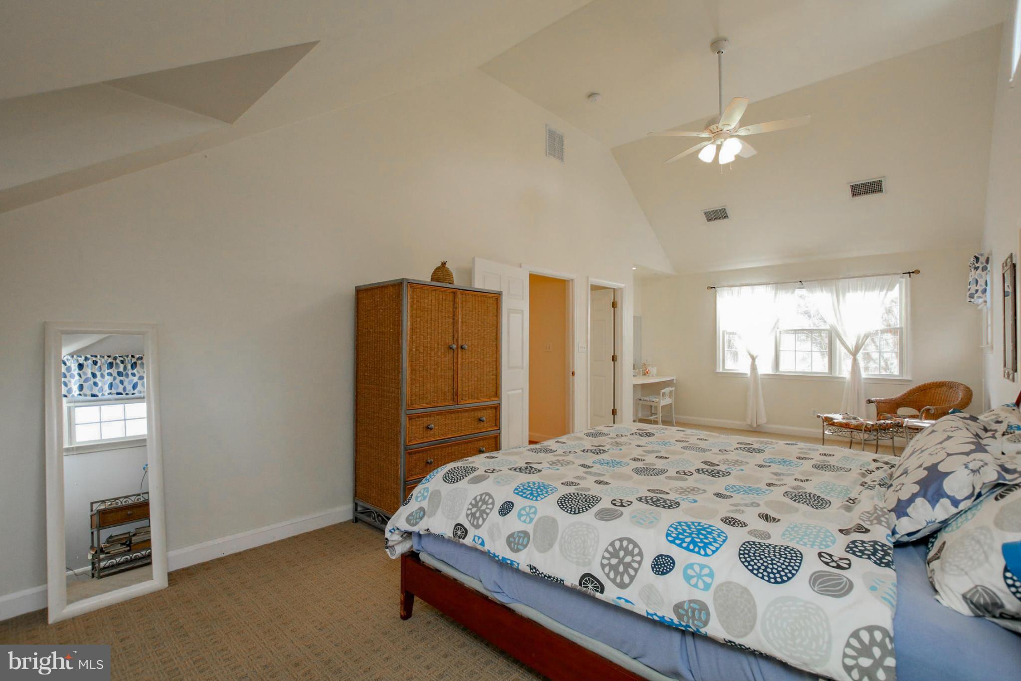 MERRITT HOMES - Residential