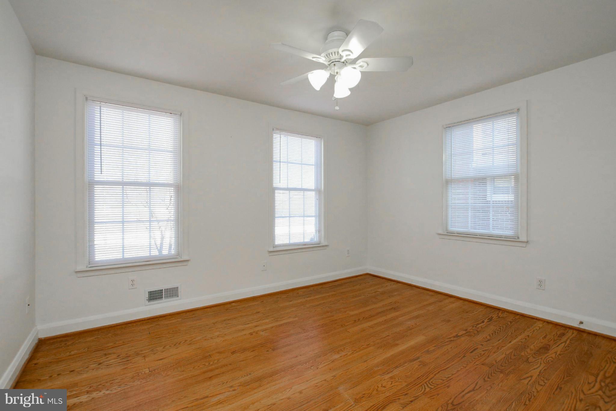 MERRITT HOMES - Residential