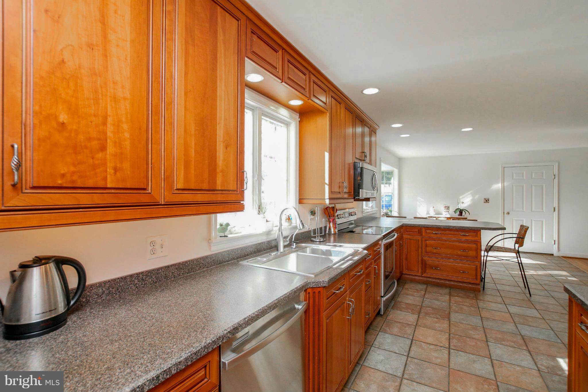 MERRITT HOMES - Residential