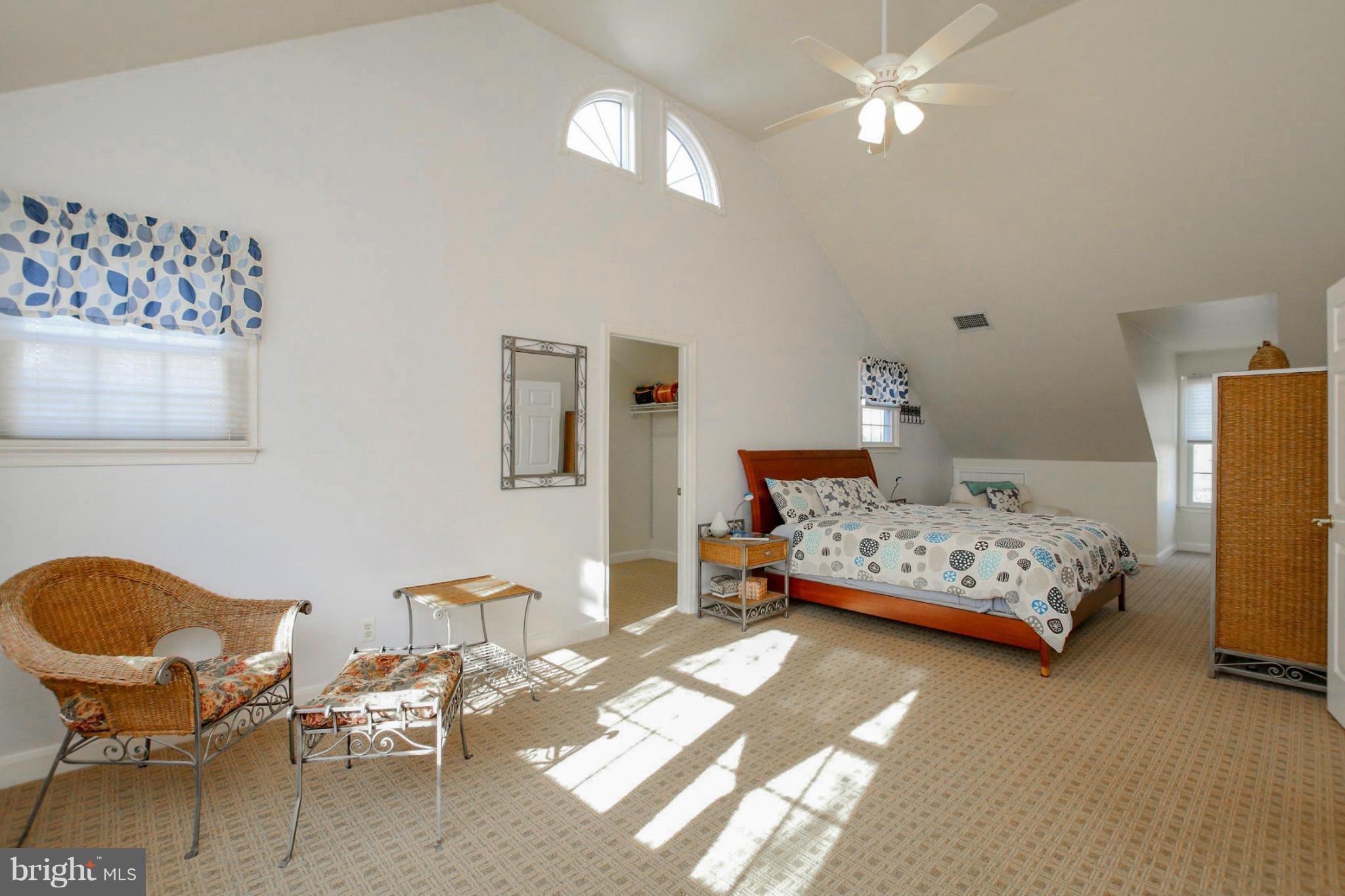 MERRITT HOMES - Residential