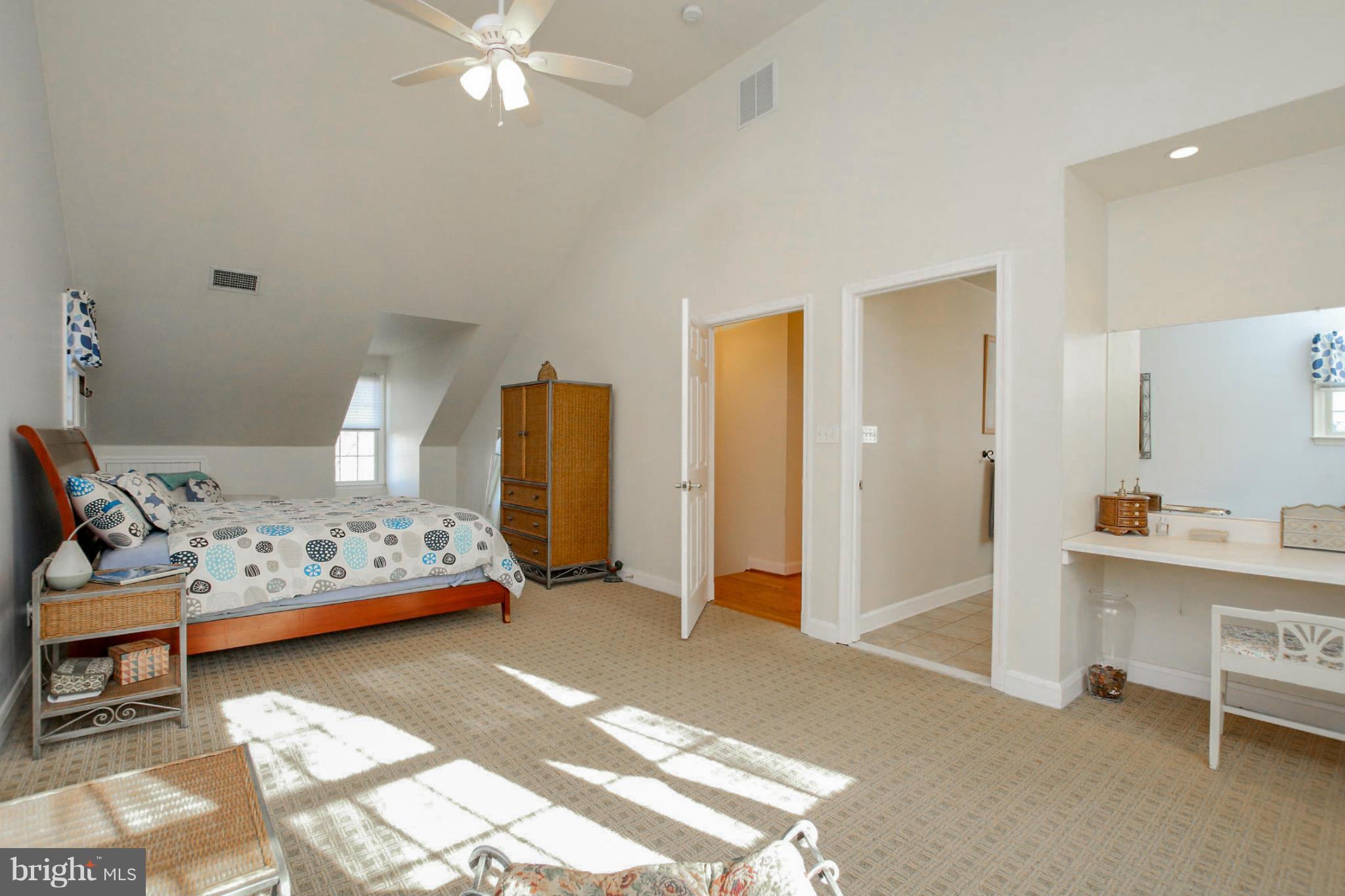 MERRITT HOMES - Residential