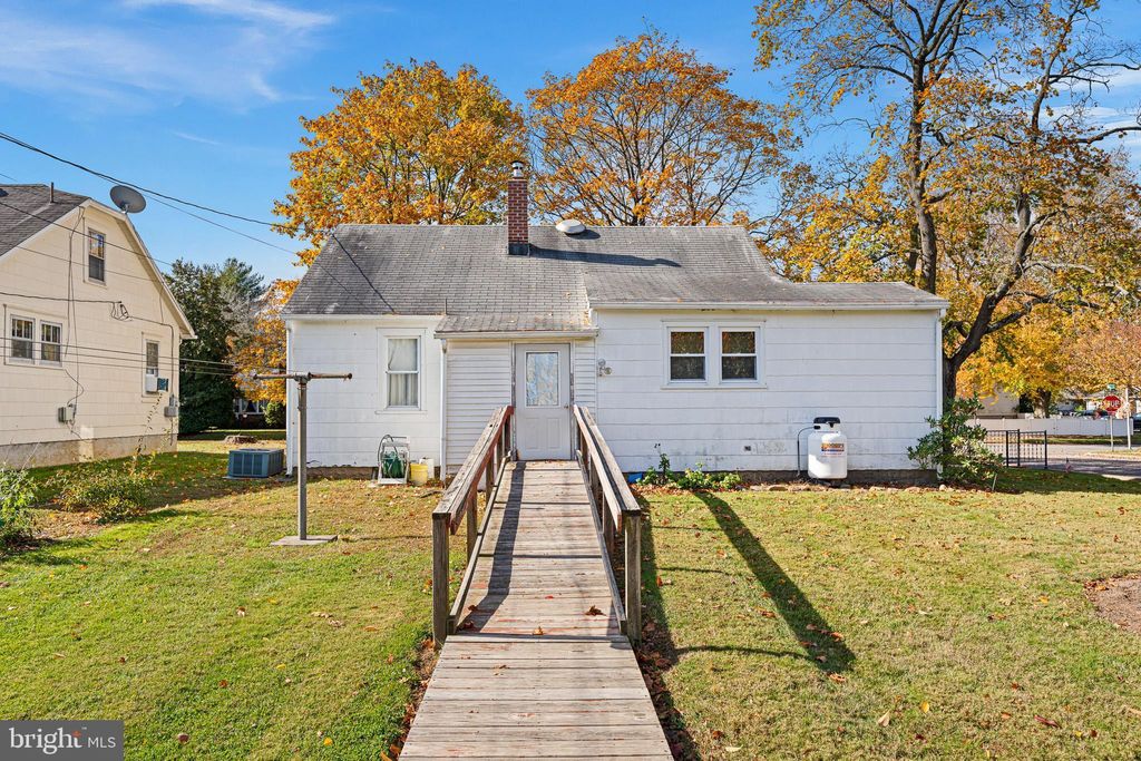 Photo of 324 Ross Street, DOVER, DE 19904 (MLS # DEKT2042188)