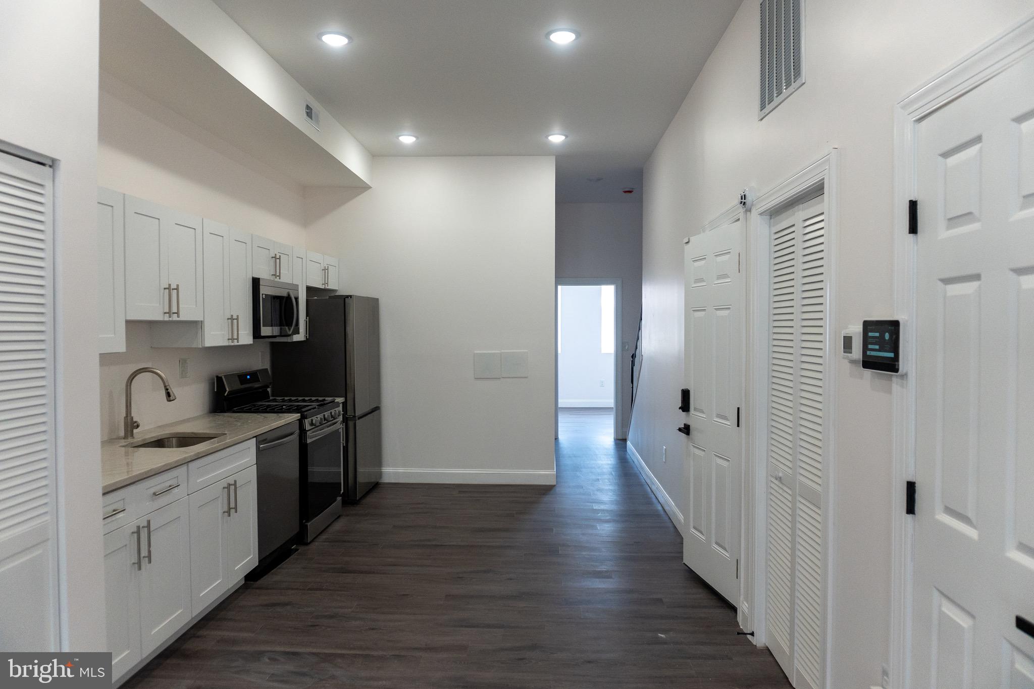 MIDTOWN EDMONDSON - Residential Lease