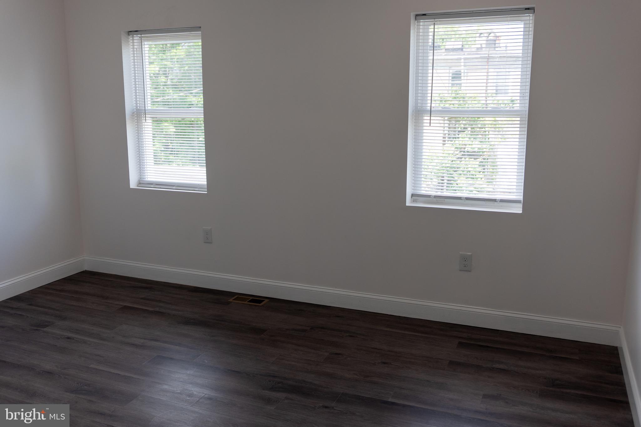 MIDTOWN EDMONDSON - Residential Lease