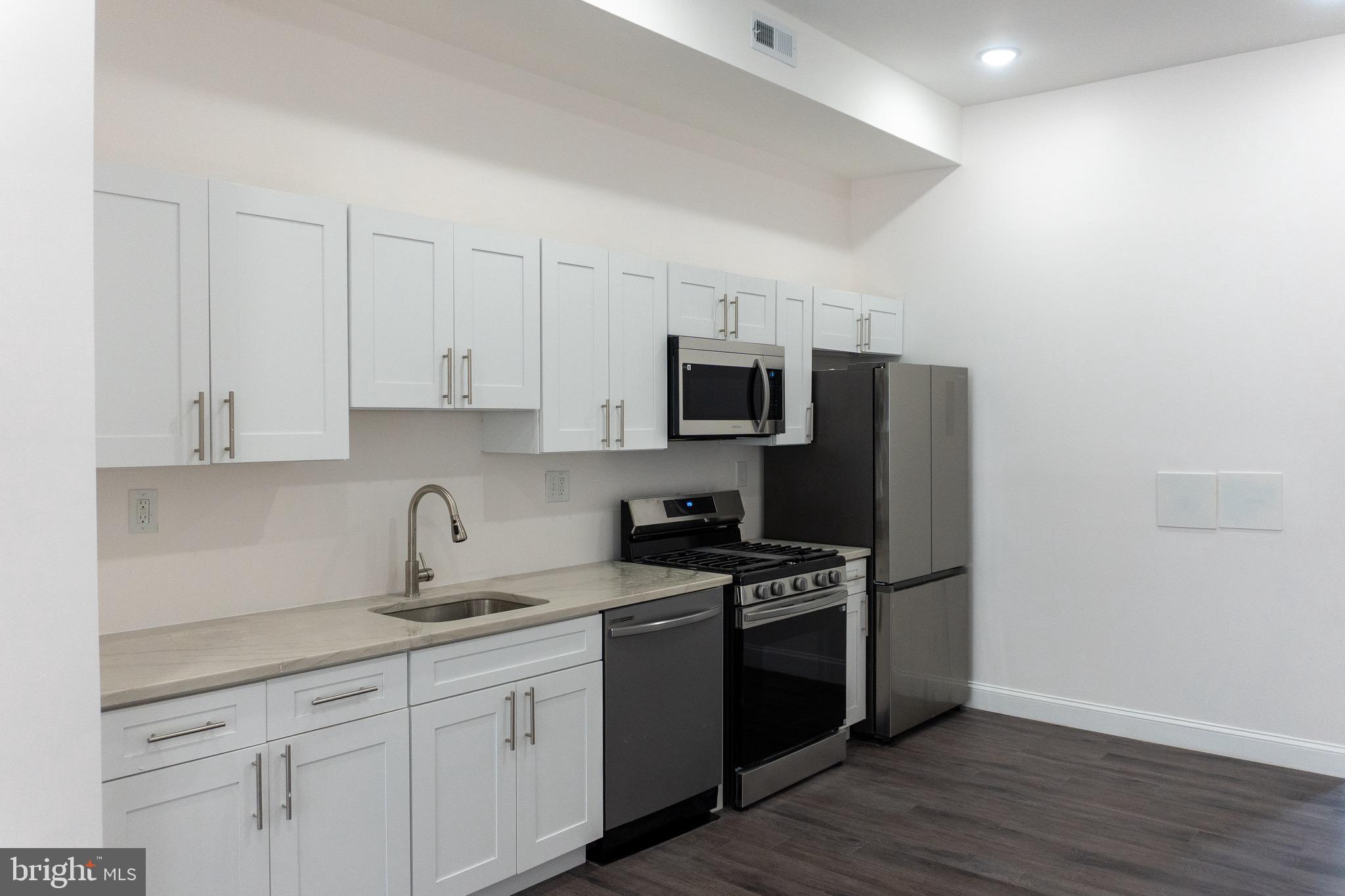 MIDTOWN EDMONDSON - Residential Lease