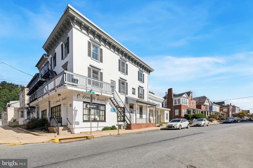 Photo of 101 N 2nd Avenue, COATESVILLE, PA 19320 (MLS # PACT2111912)