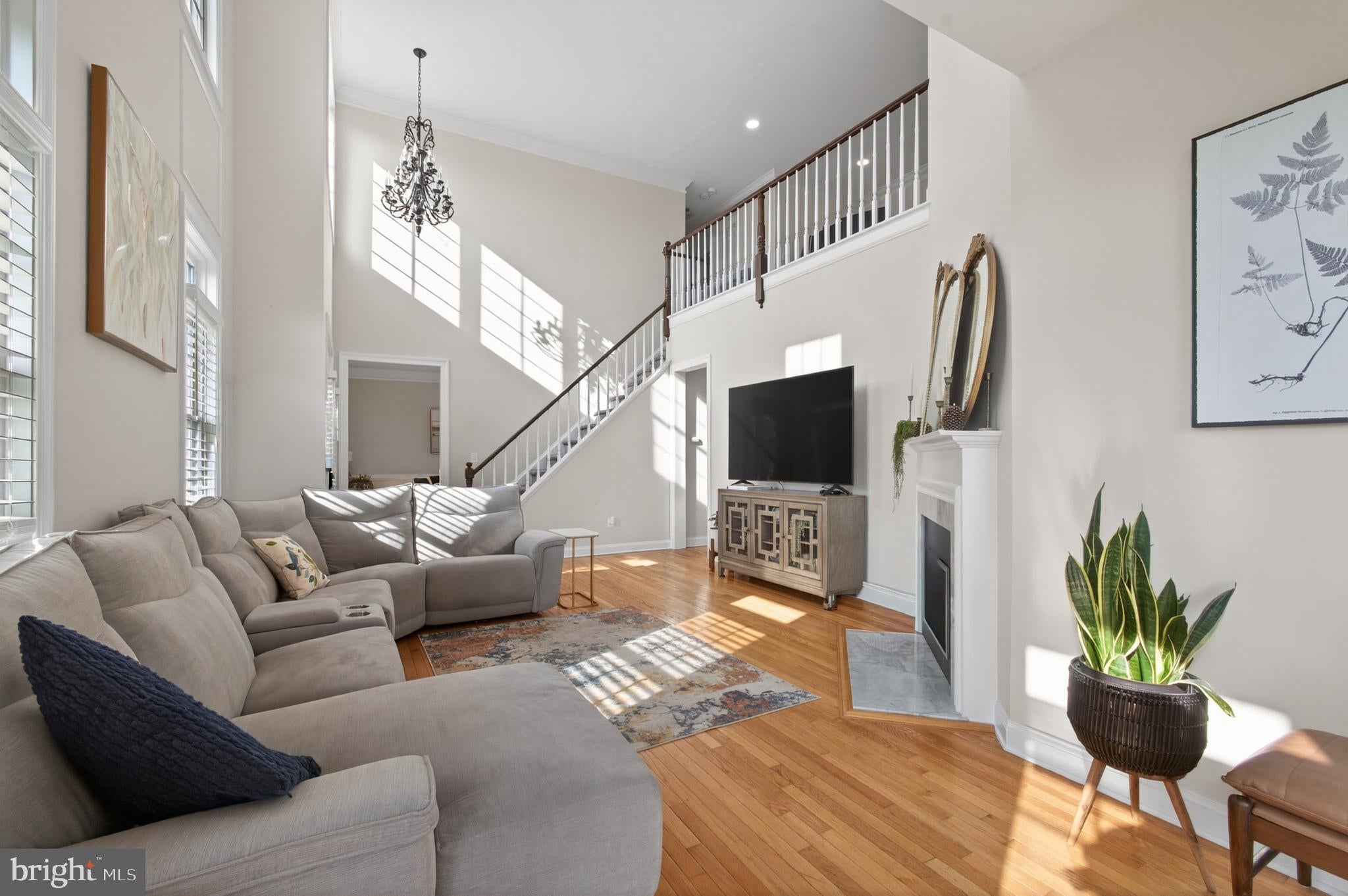 1307 CIRCLE DRIVE