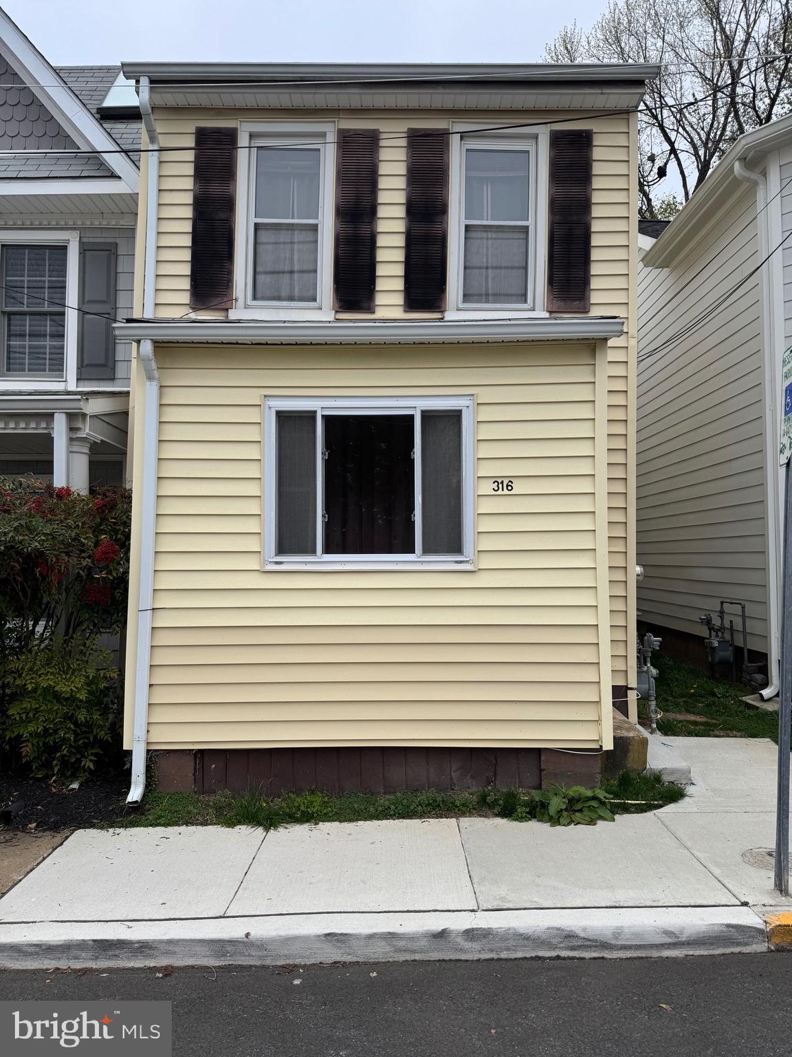 316 CHESTER AVENUE