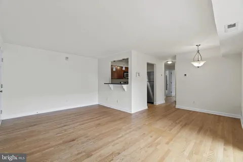 MLS: DCDC2168574