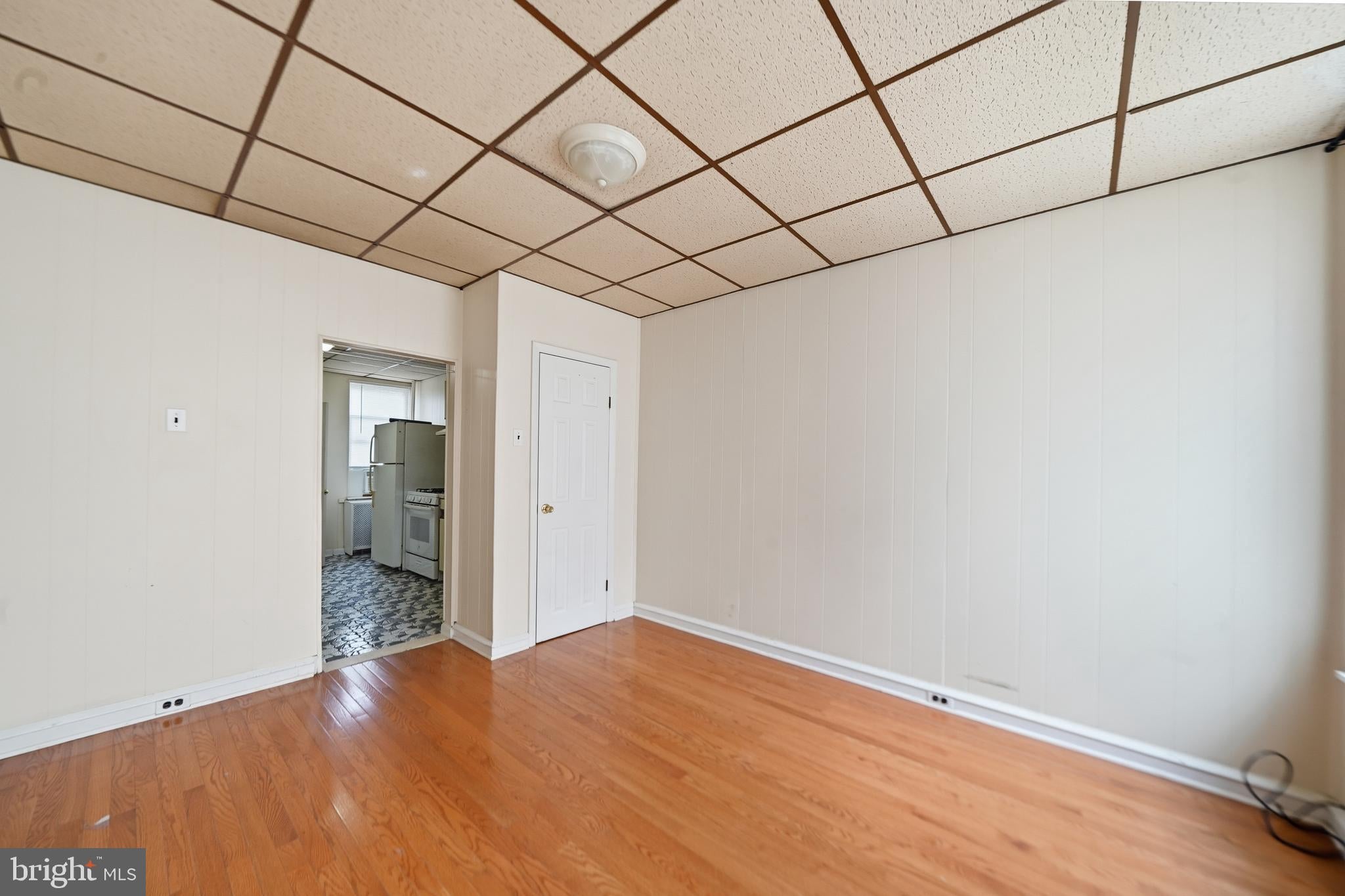 1934 S 13TH STREET 1ST FL FRONT