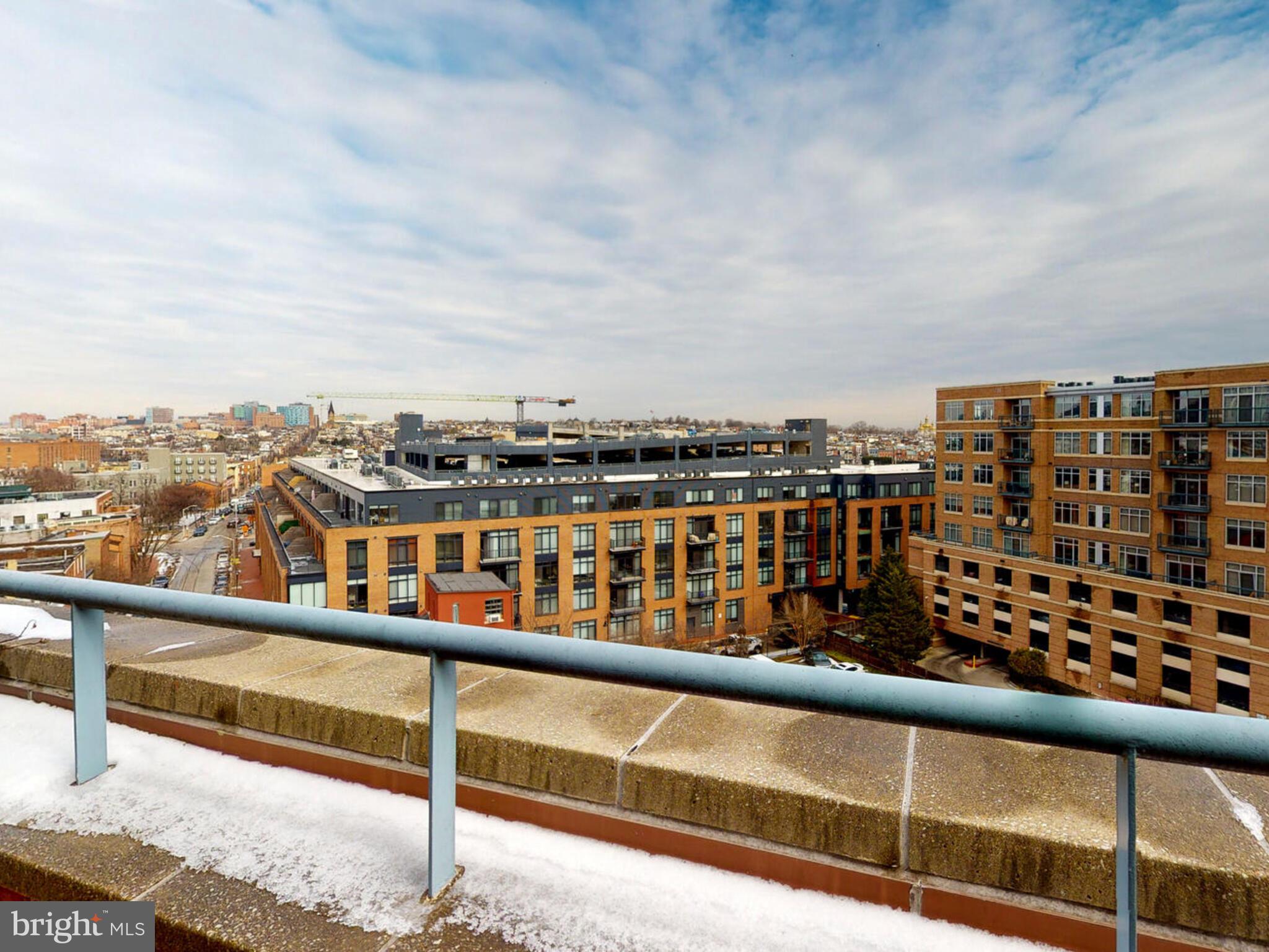 HENDERSON'S WHARF - Residential