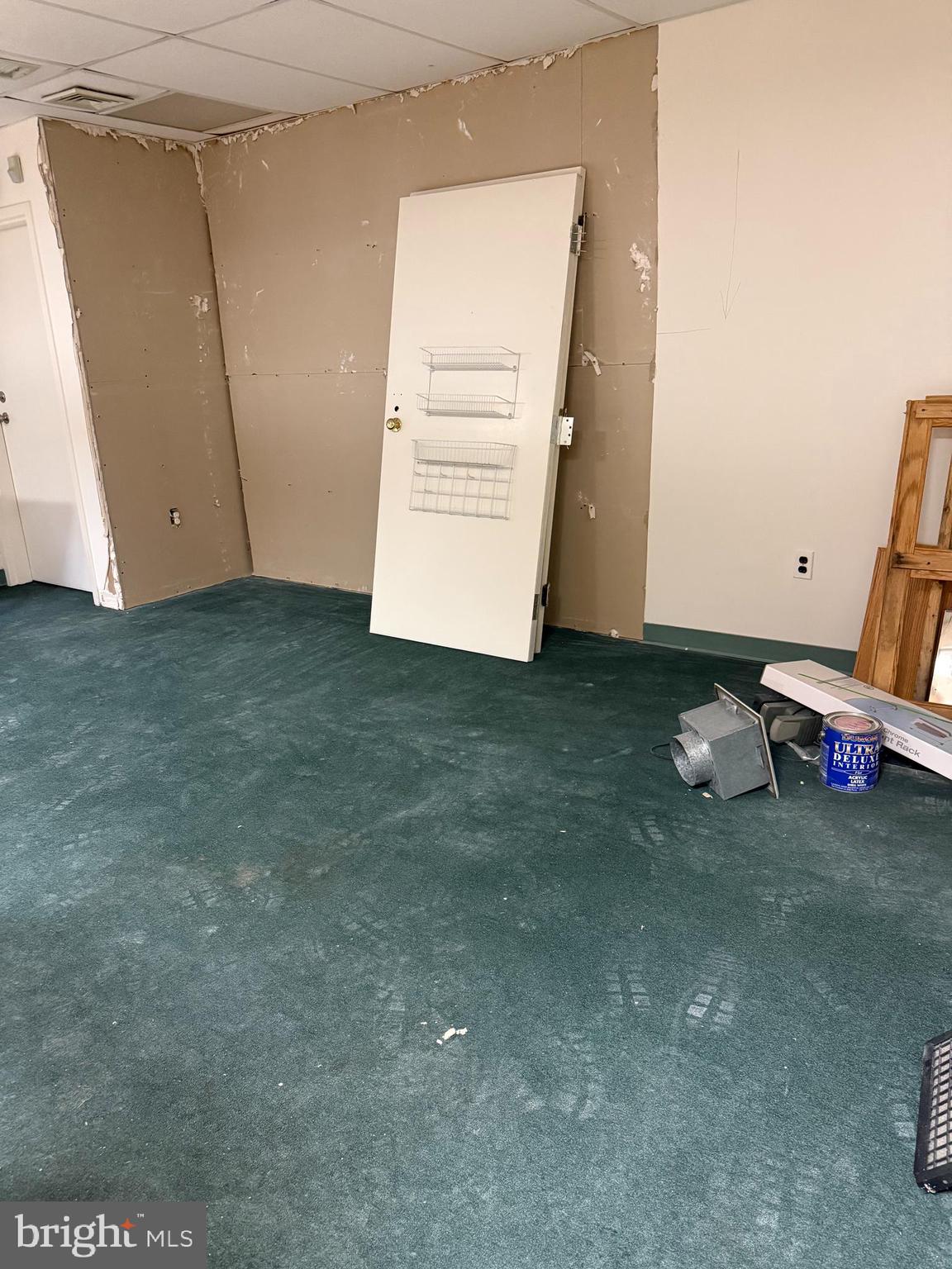 131 ROLLINS AVENUE 3 & 3A