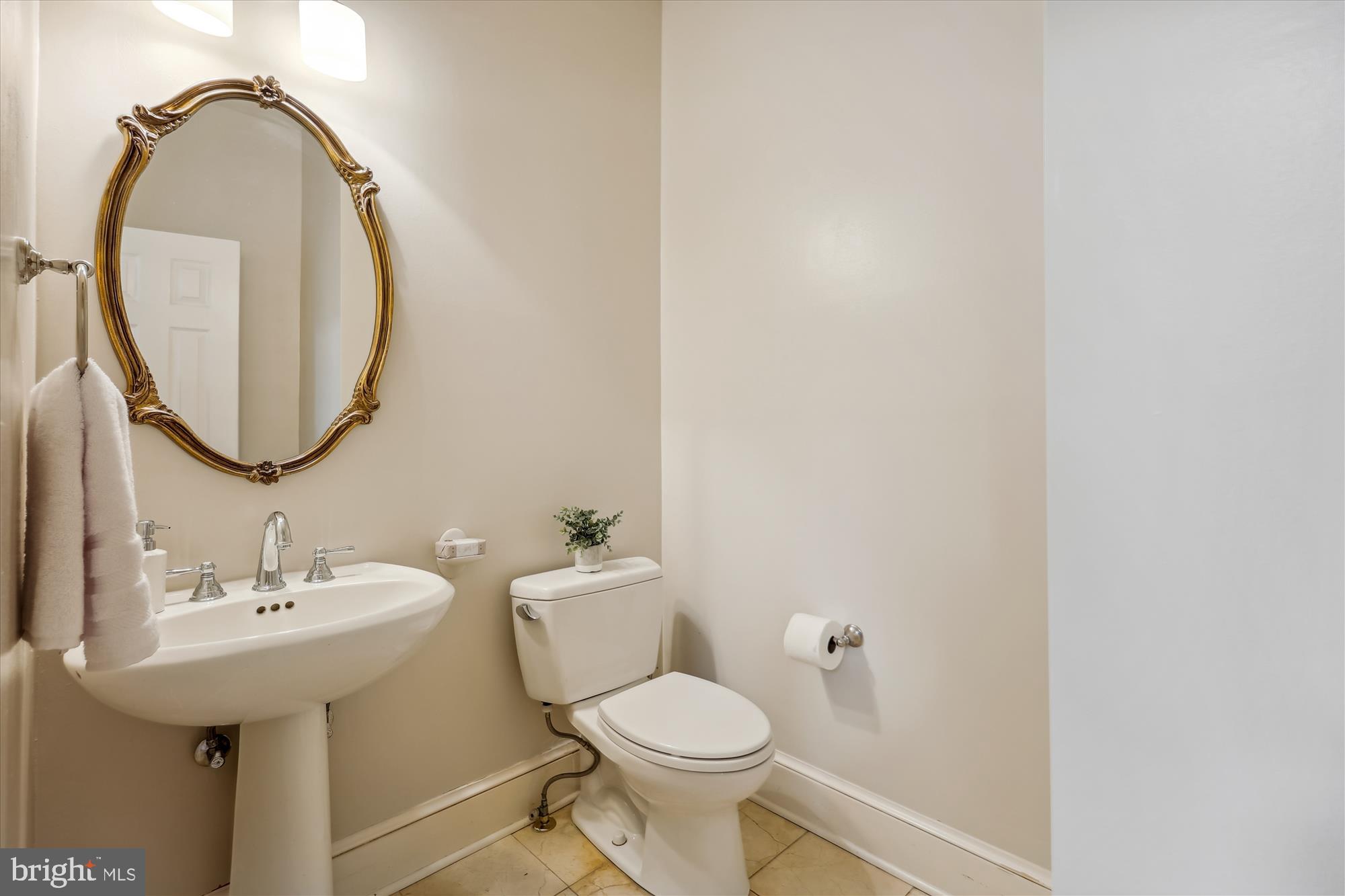 POTOMAC FIELDS - Residential