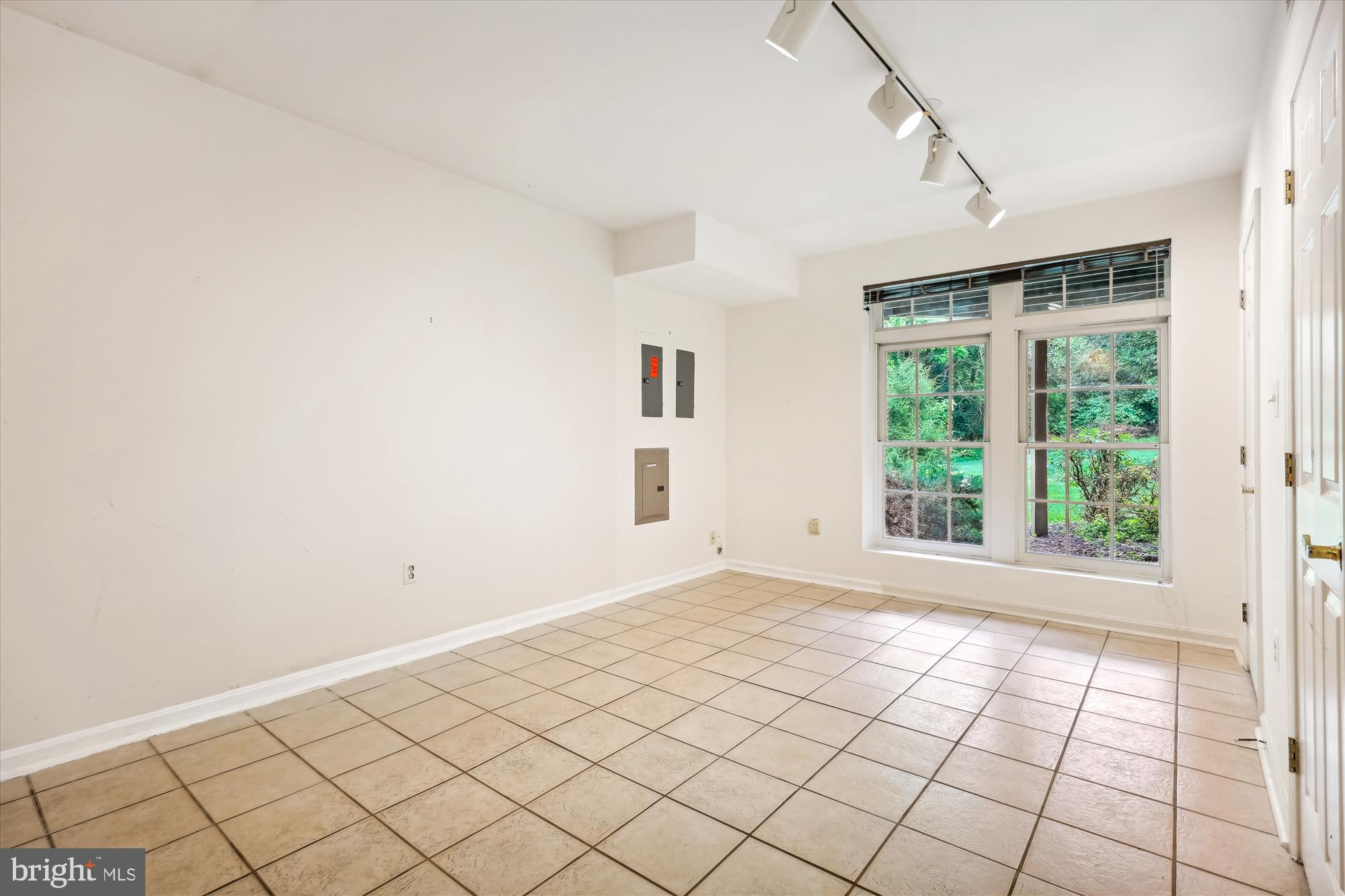 POTOMAC FIELDS - Residential