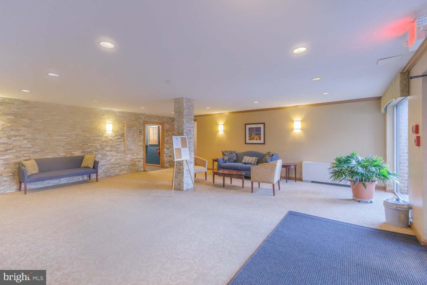 LANCASTER - Residential