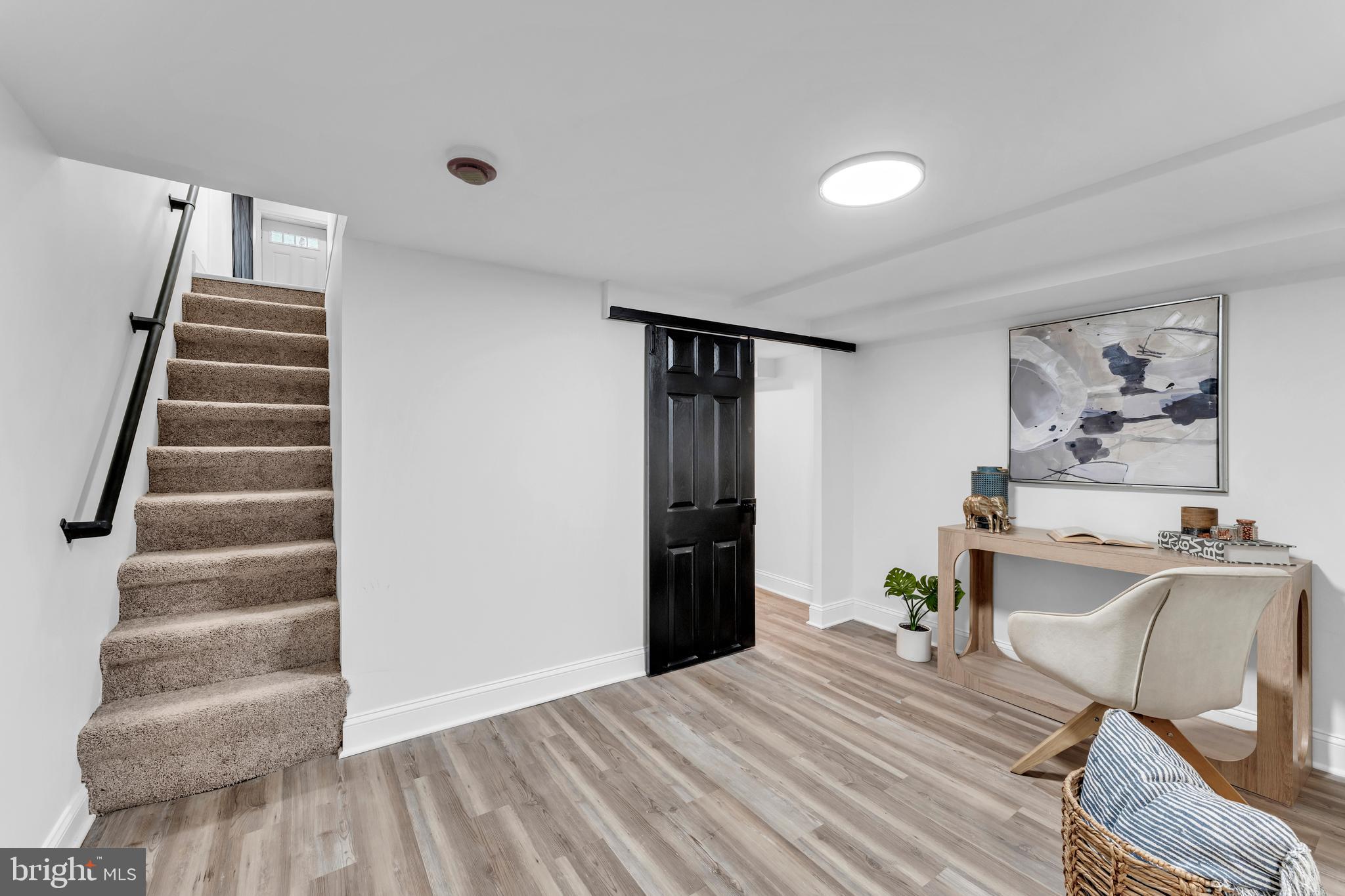 ELWOOD PARK - Residential