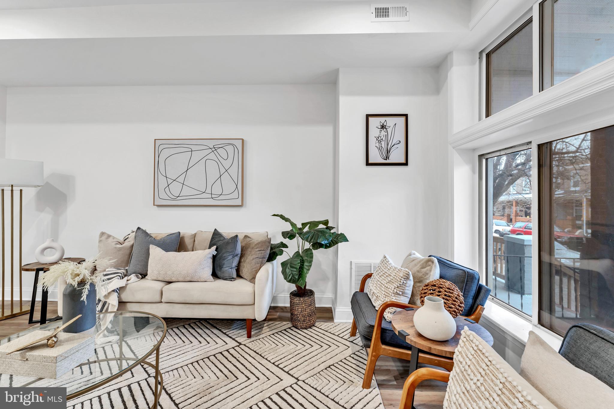 ELWOOD PARK - Residential