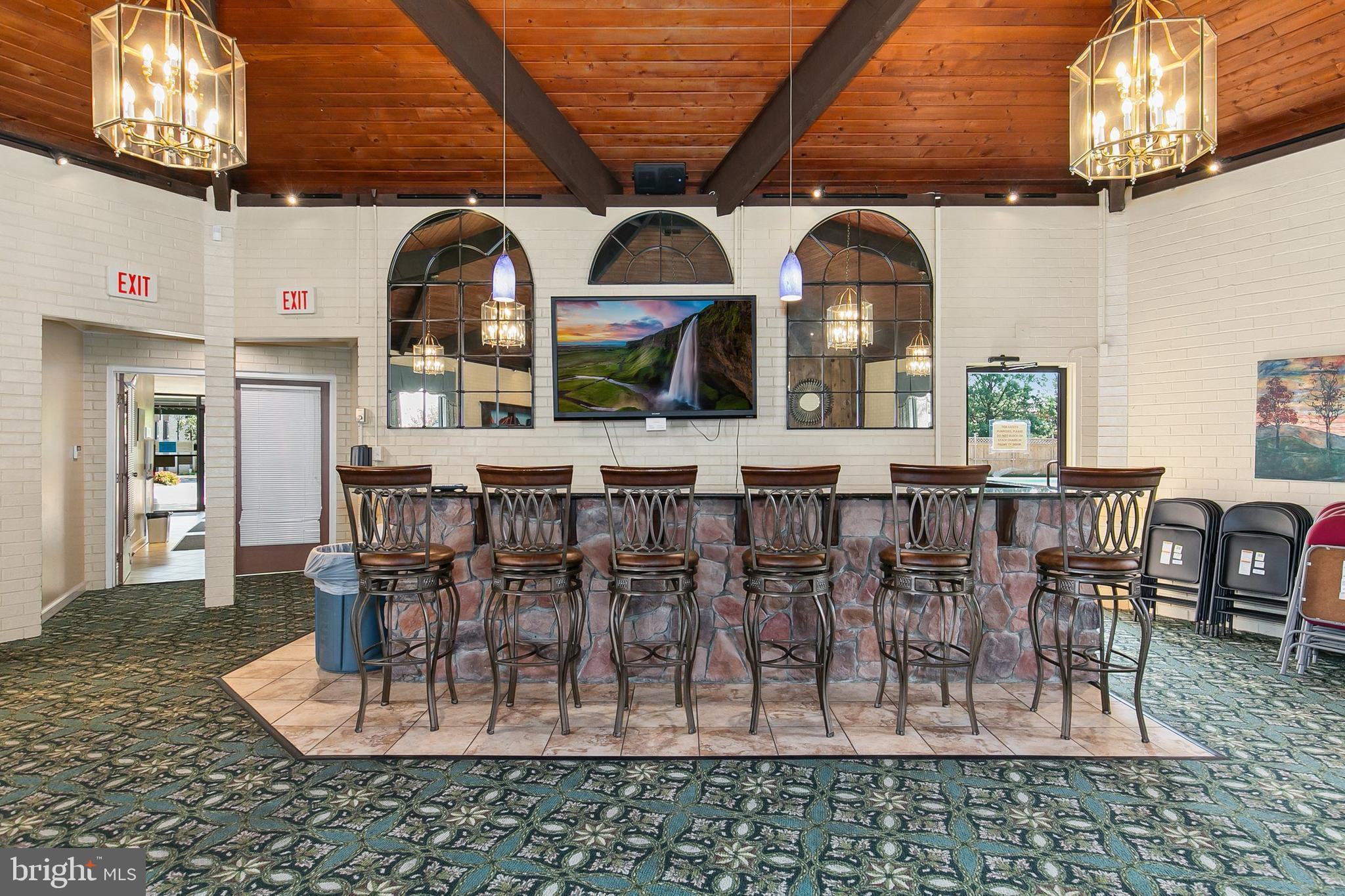 HUNTING RIDGE CONDOMINIUM - Residential