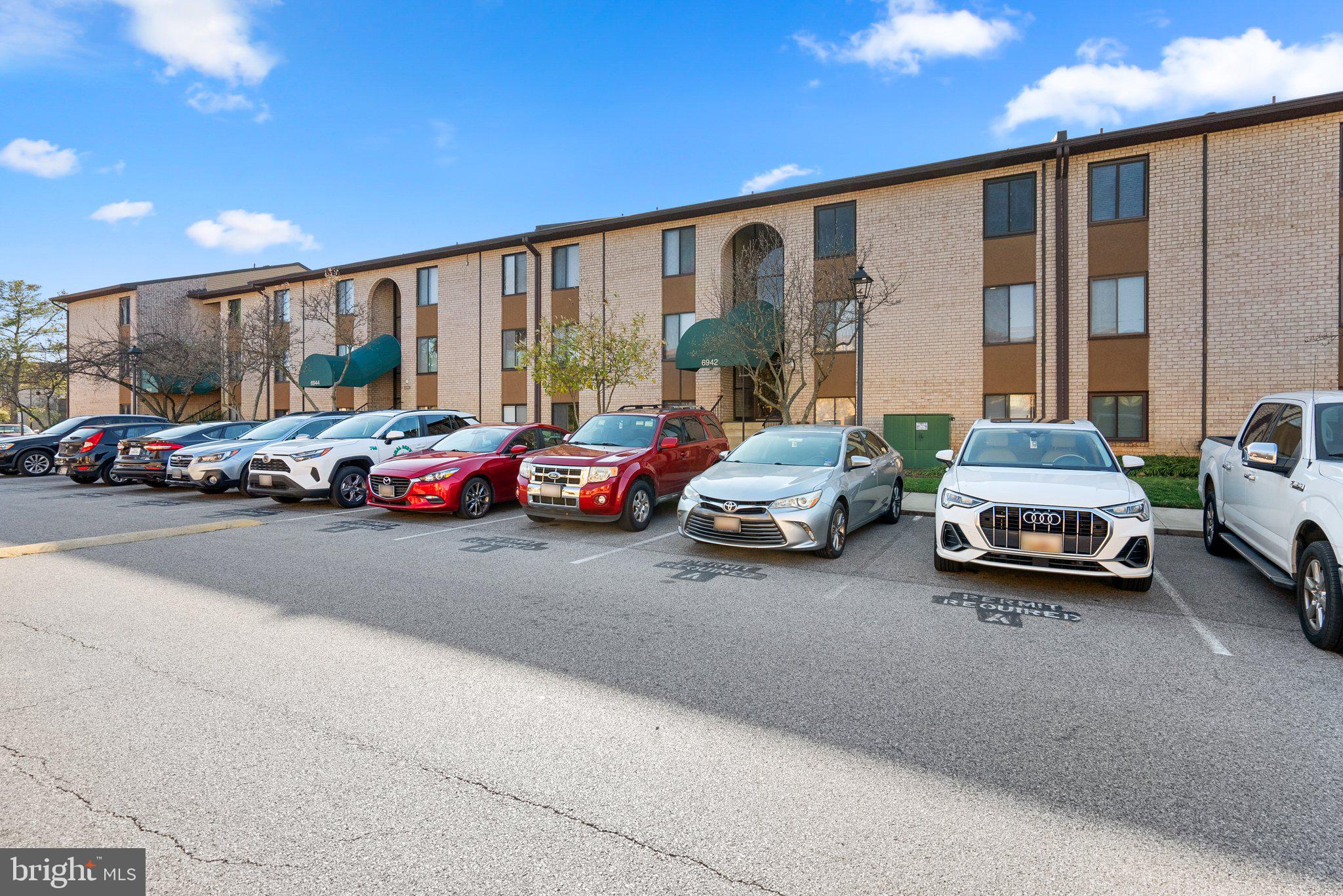 HUNTING RIDGE CONDOMINIUM - Residential