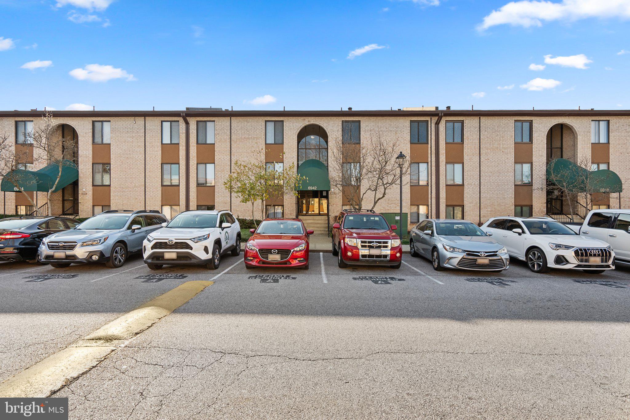 HUNTING RIDGE CONDOMINIUM - Residential