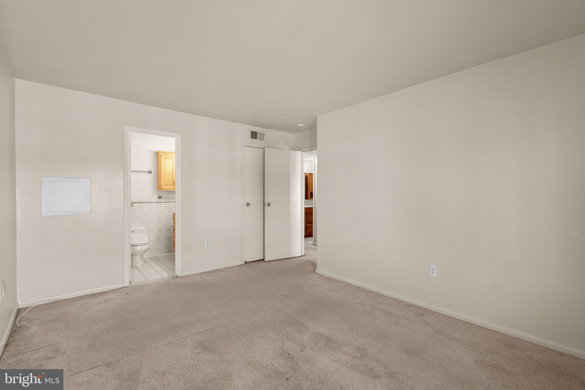 HUNTING RIDGE CONDOMINIUM - Residential