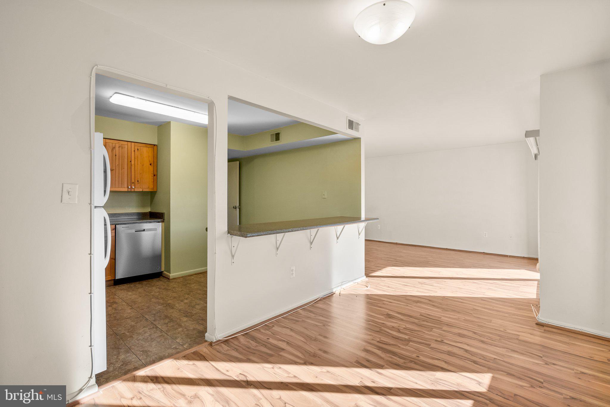 HUNTING RIDGE CONDOMINIUM - Residential