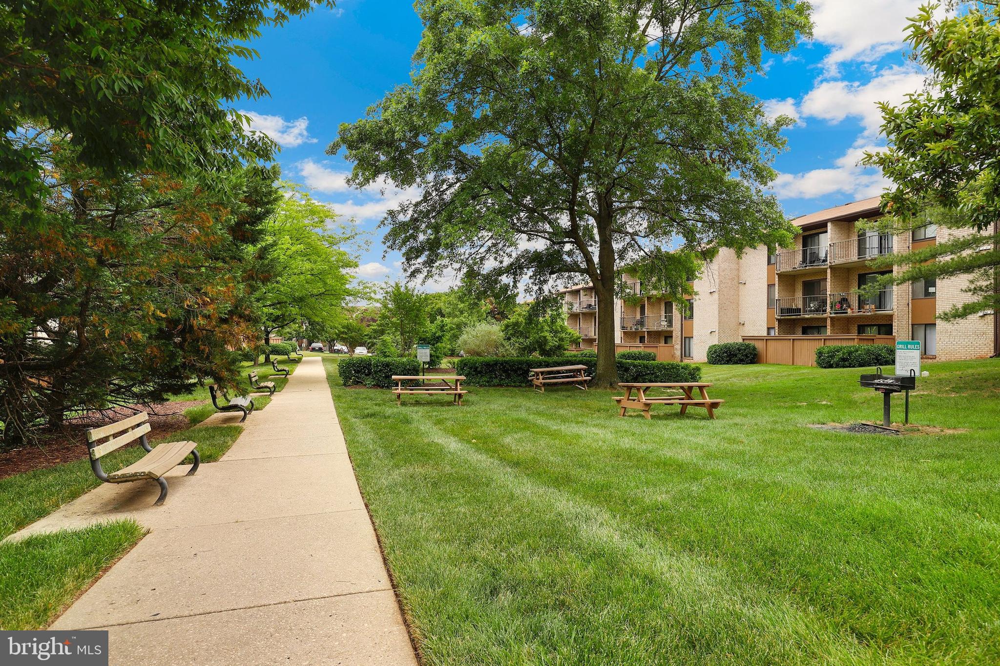 HUNTING RIDGE CONDOMINIUM - Residential