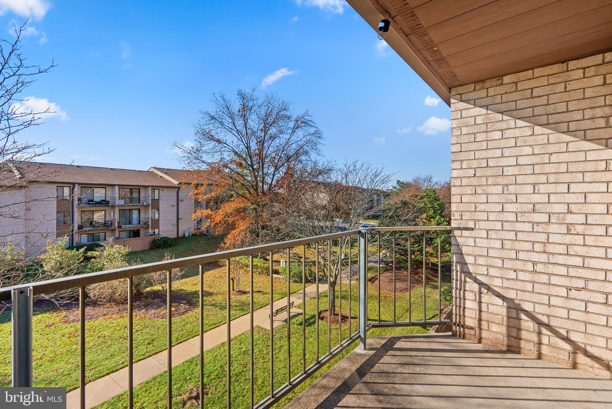 HUNTING RIDGE CONDOMINIUM - Residential